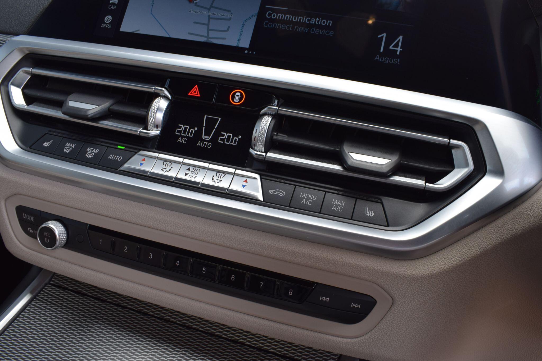 BMW 3 Series view 16