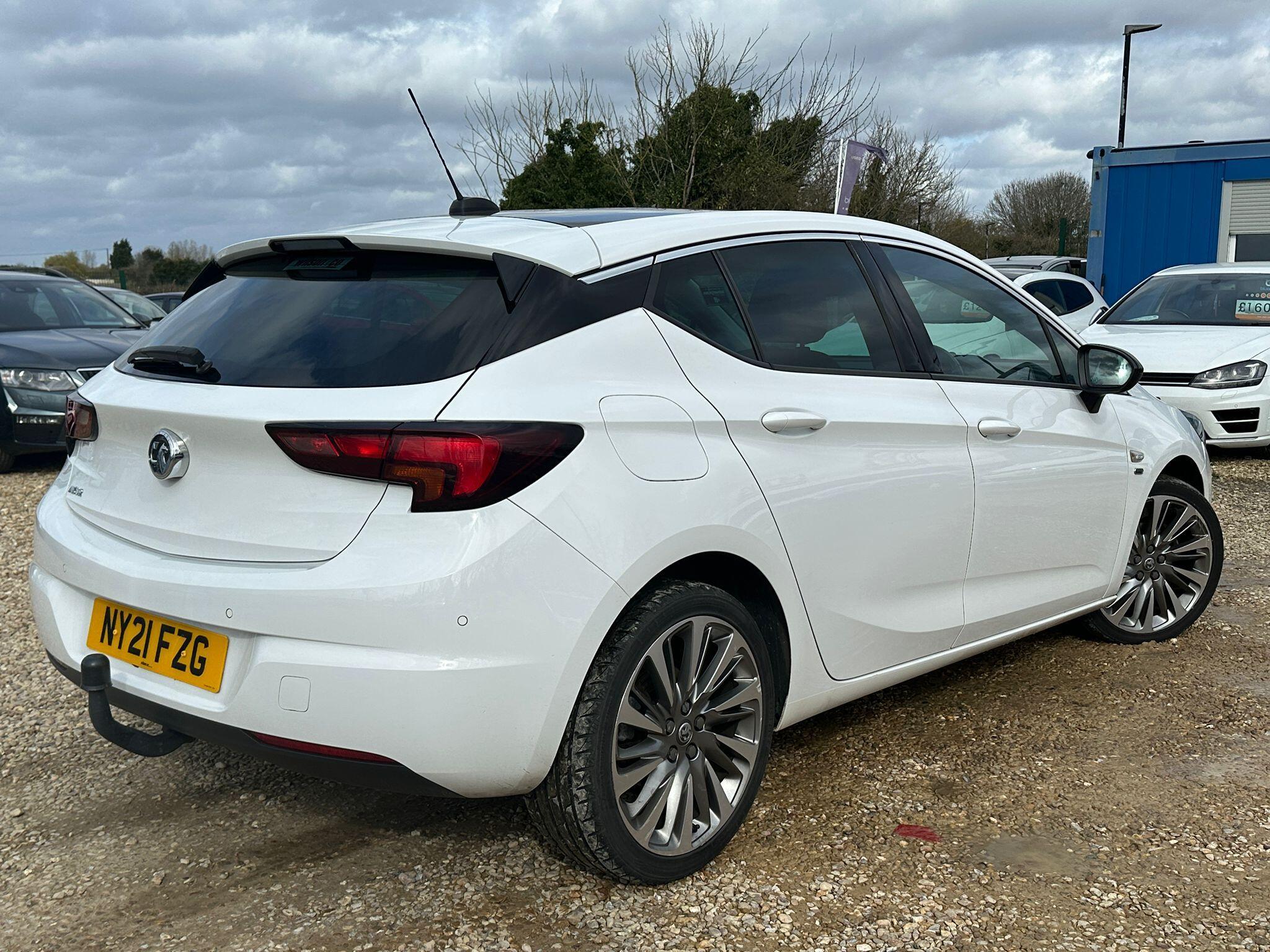 Vauxhall Astra view 3