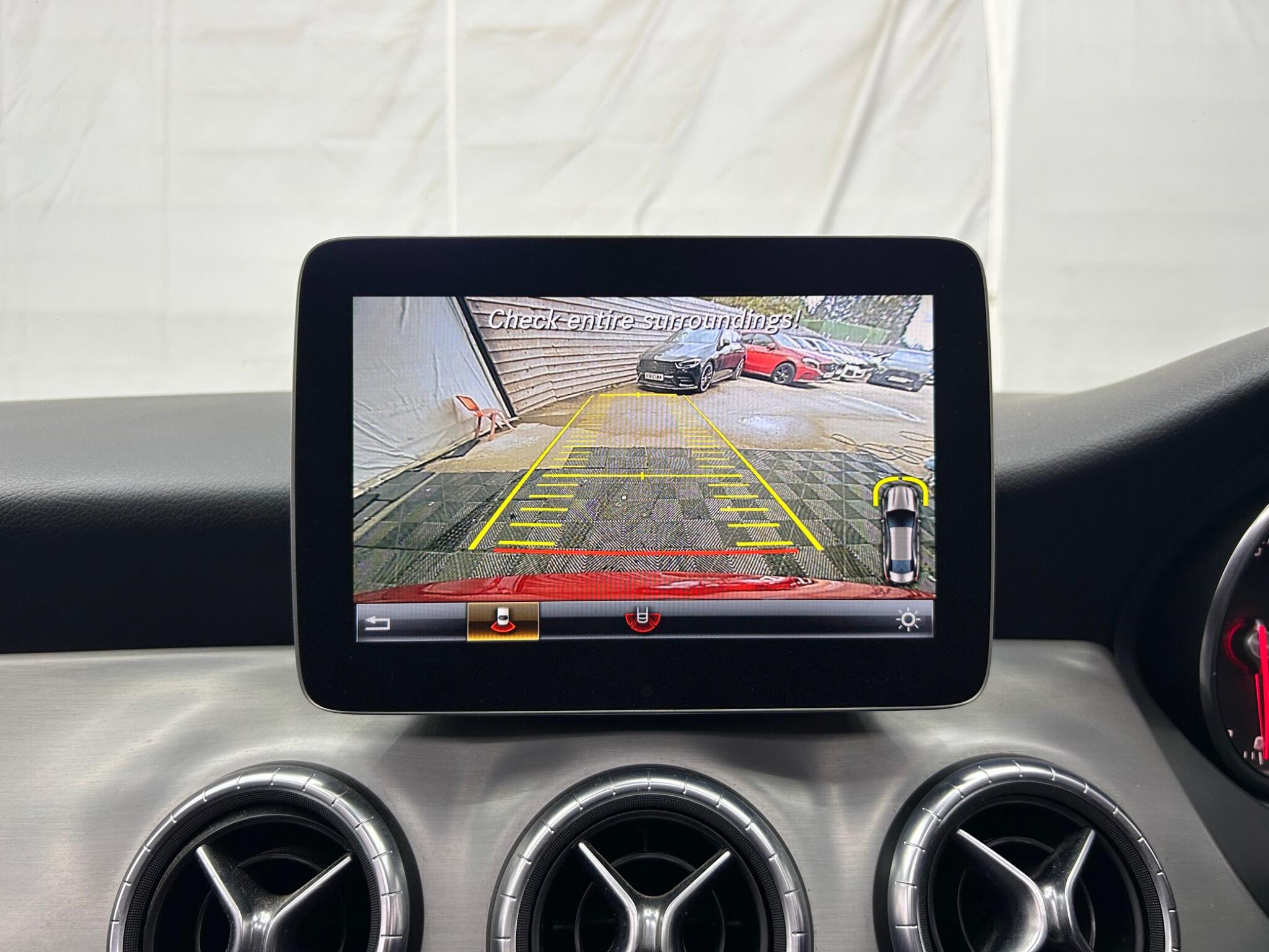 Mercedes-Benz Cla view 36
