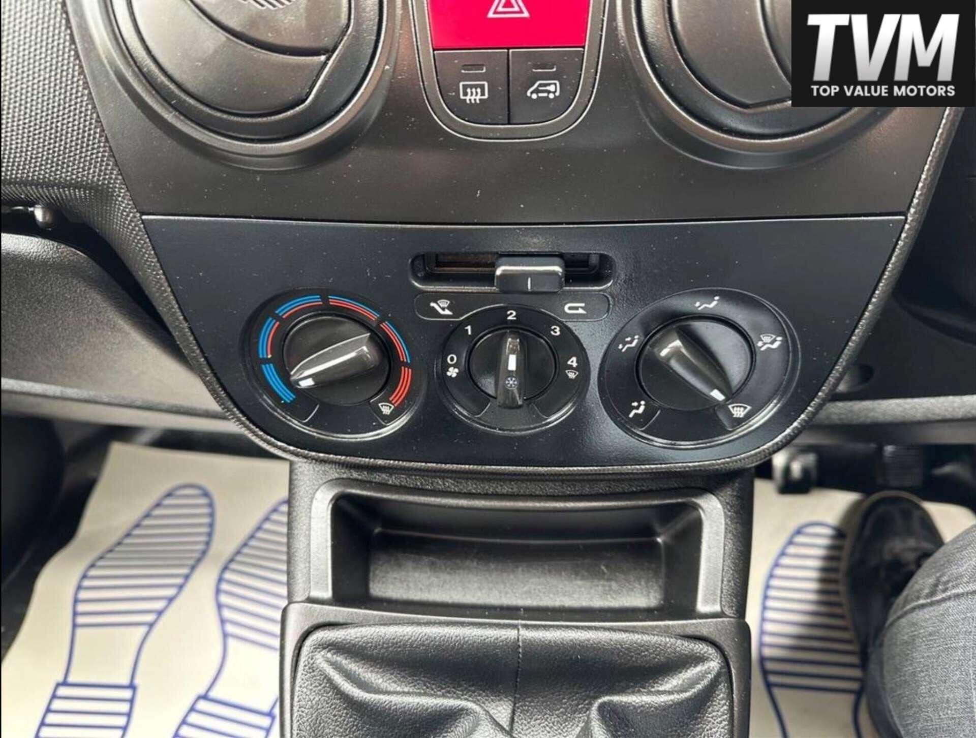 Fiat Fiorino view 12