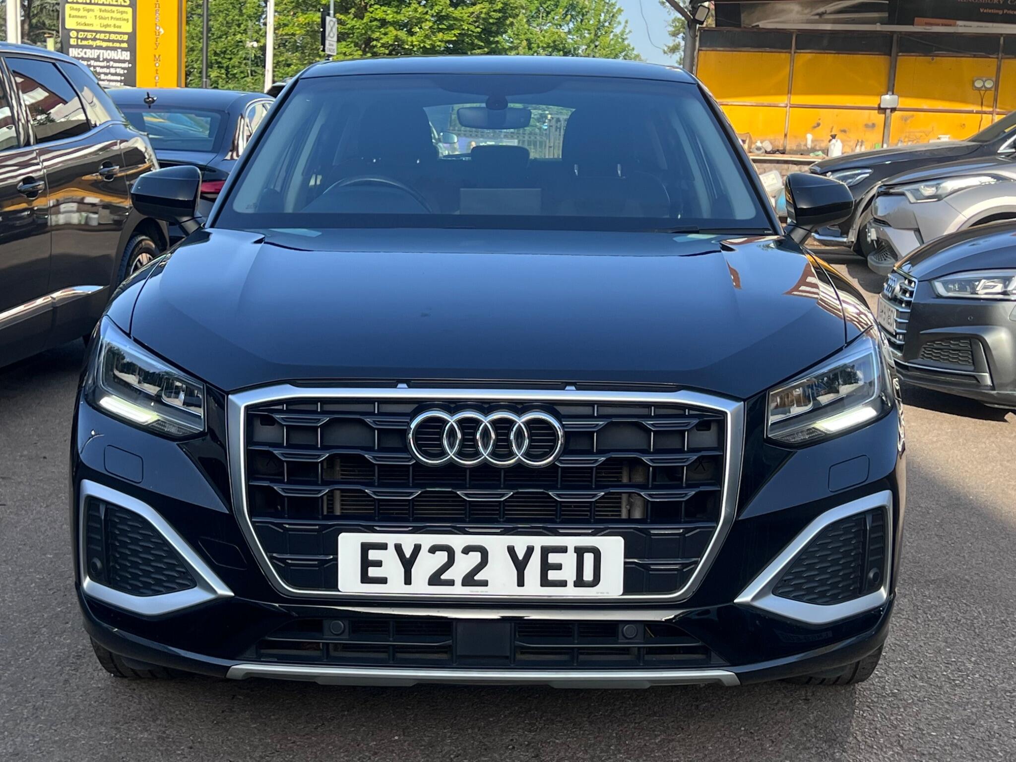 Audi Q2 view 3