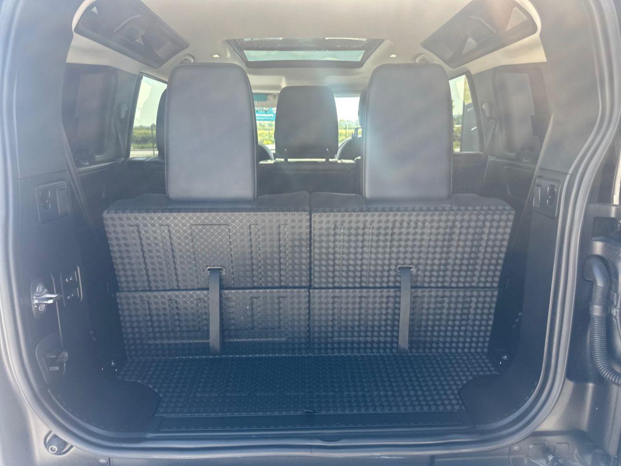 Land Rover Defender view 21