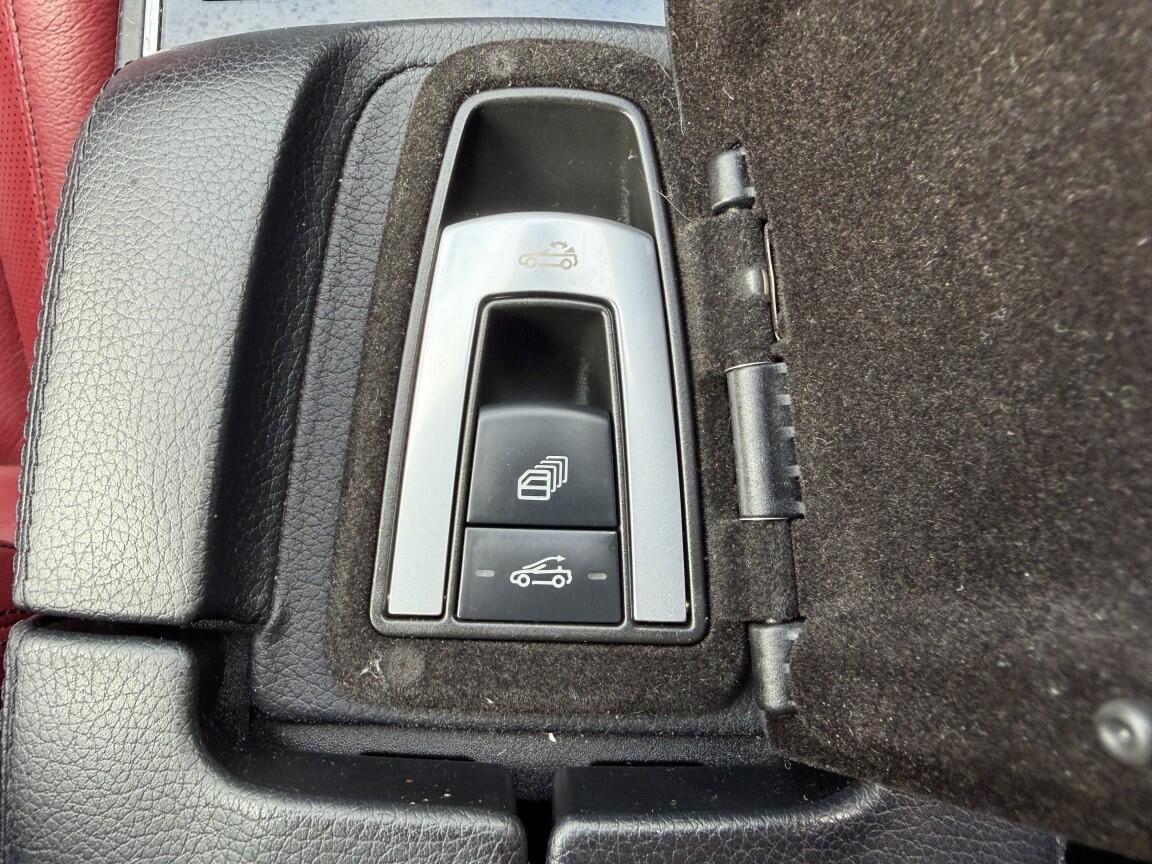 Mercedes-Benz E-Class view 40