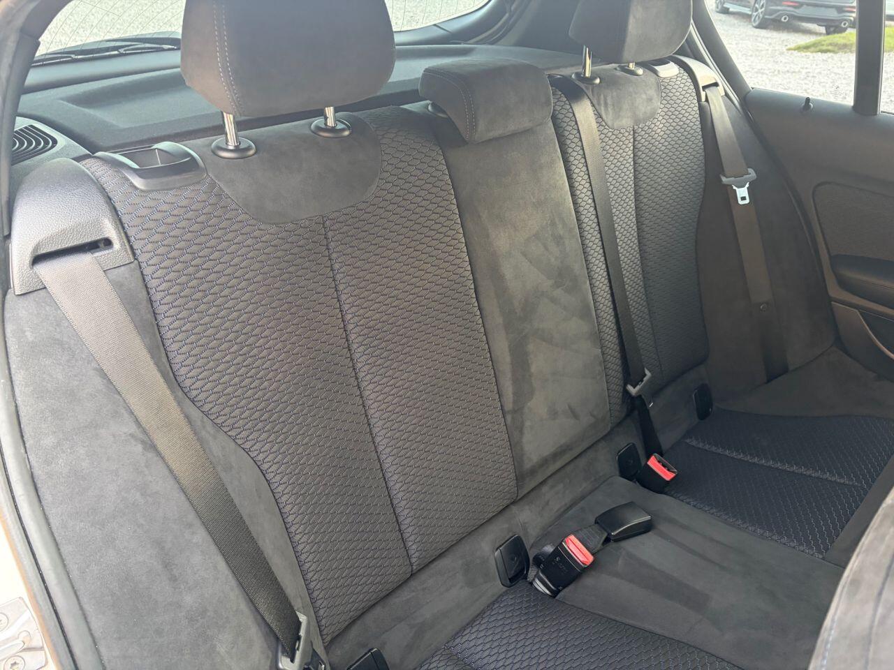 BMW 1 Series view 21