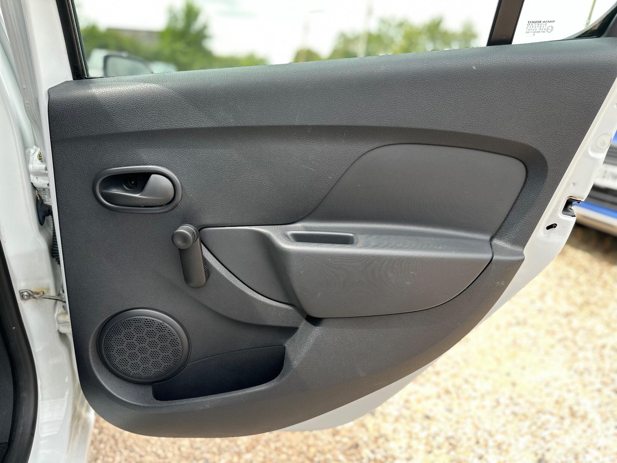 Dacia Sandero view 47
