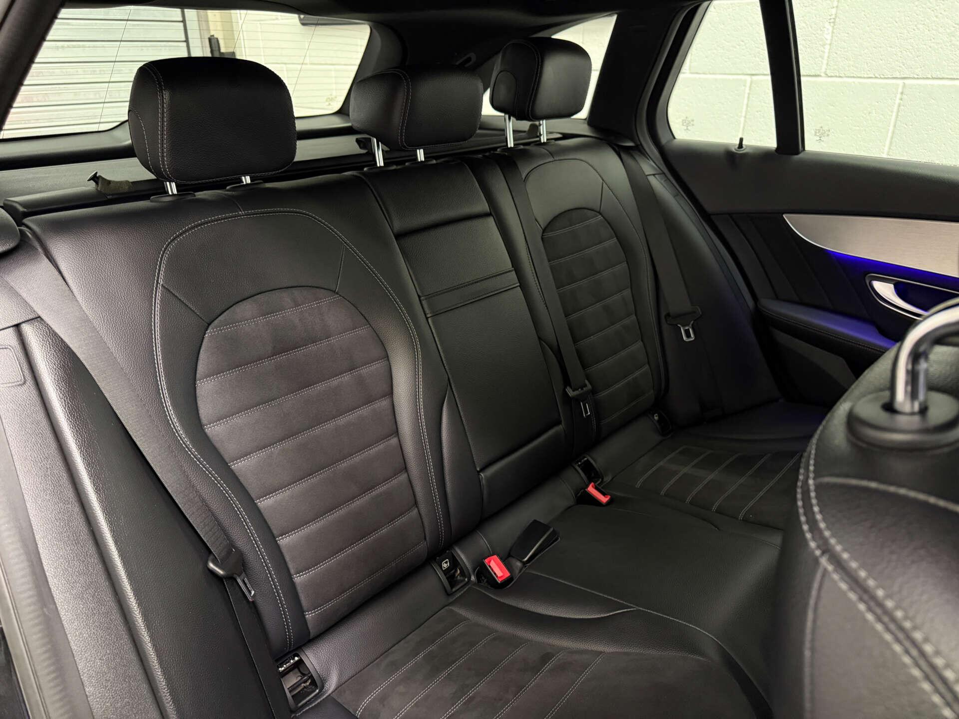 Mercedes-Benz C-Class view 18