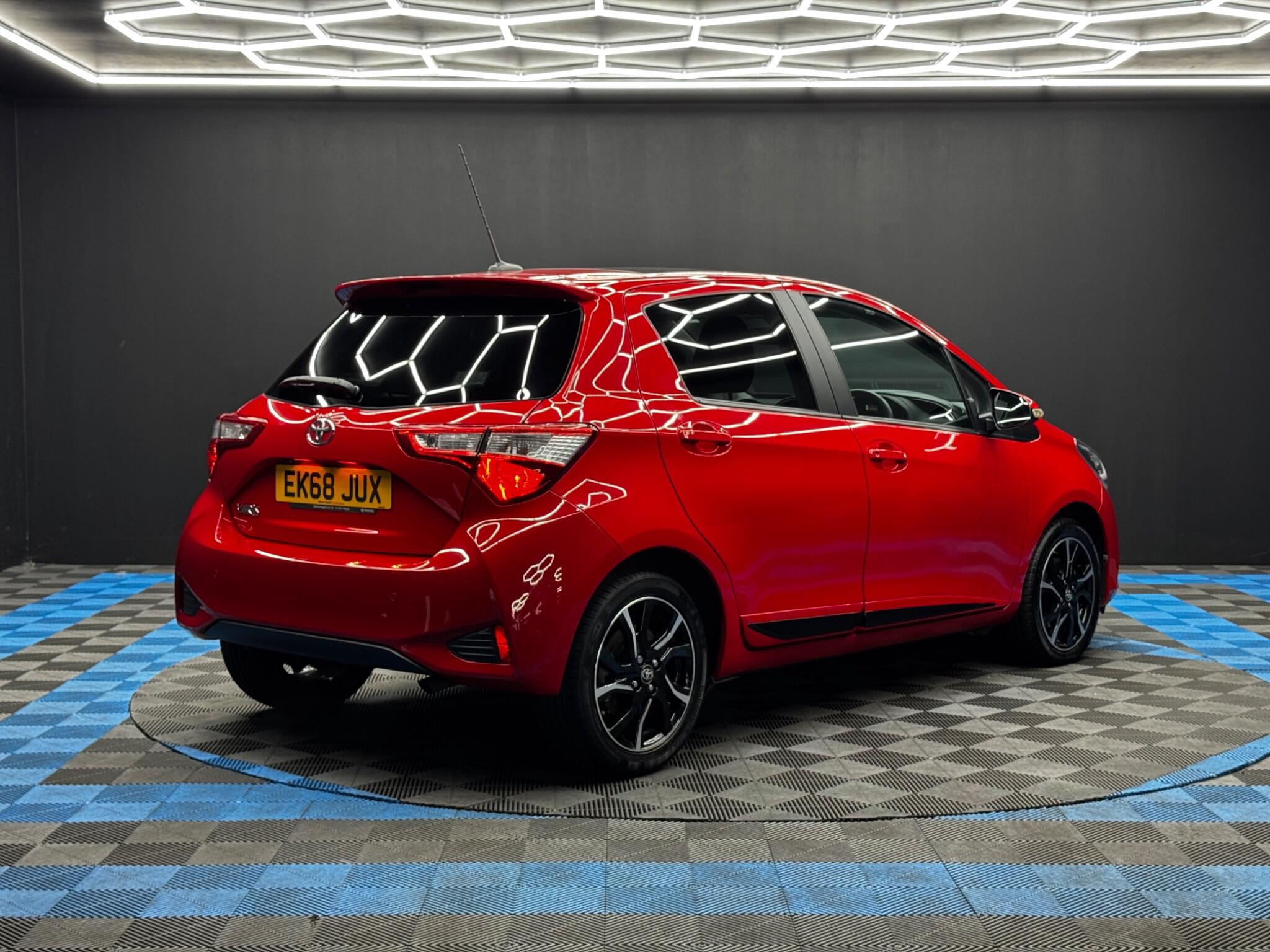 Toyota Yaris view 5