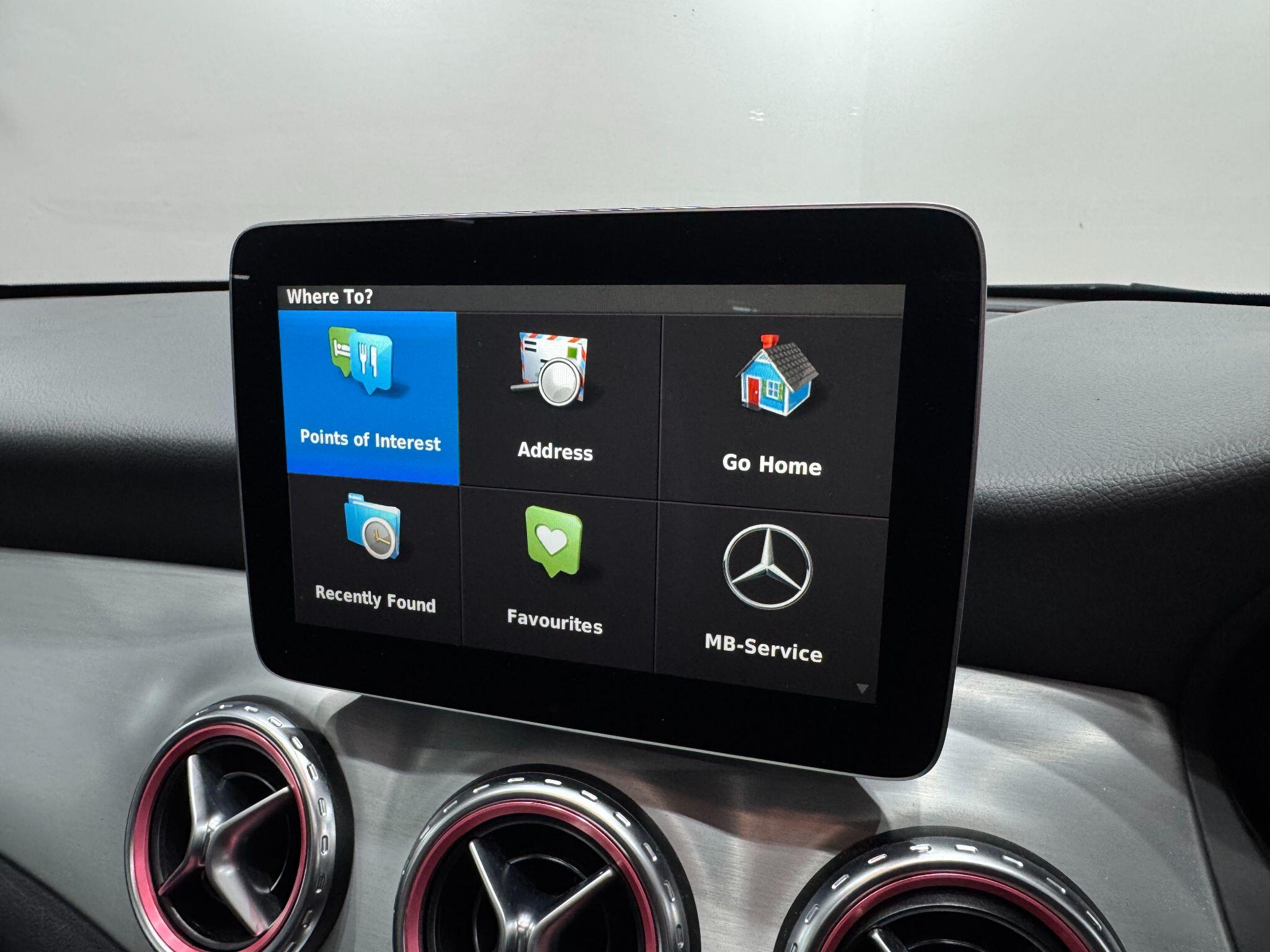 Mercedes-Benz GLA view 36