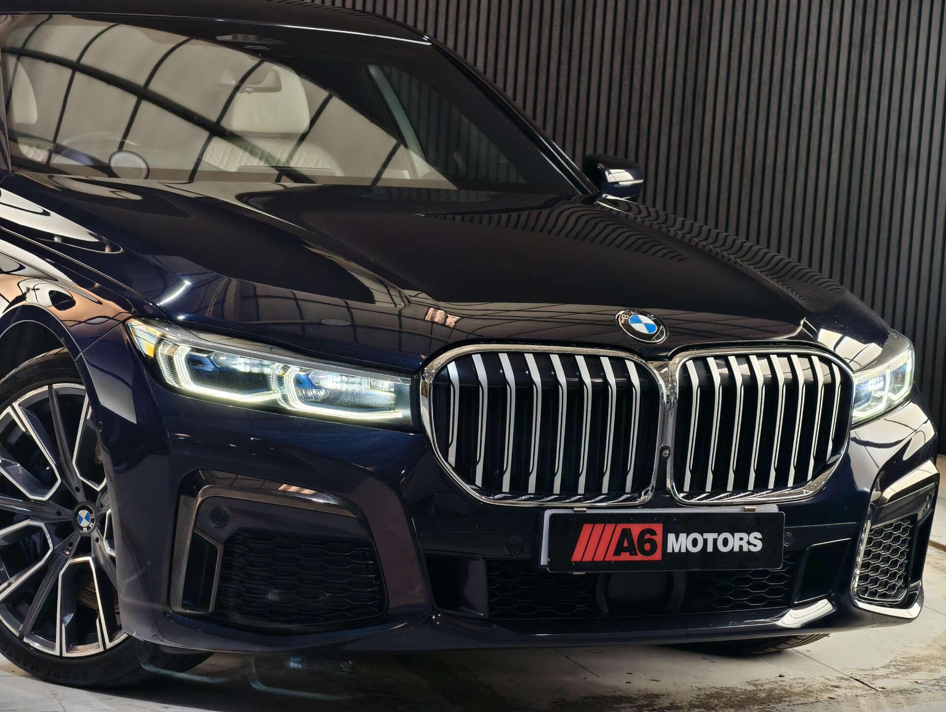 BMW 7 Series view 14