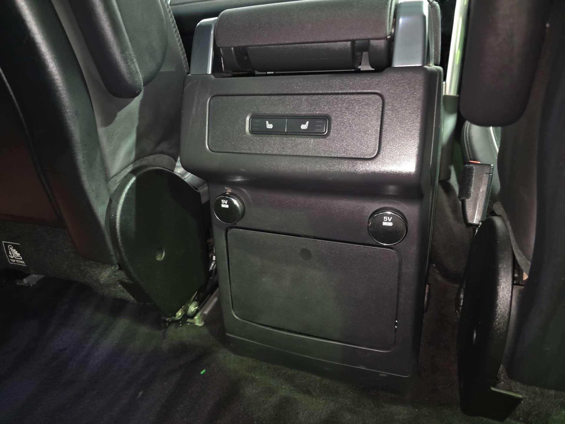 Land Rover Discovery view 65