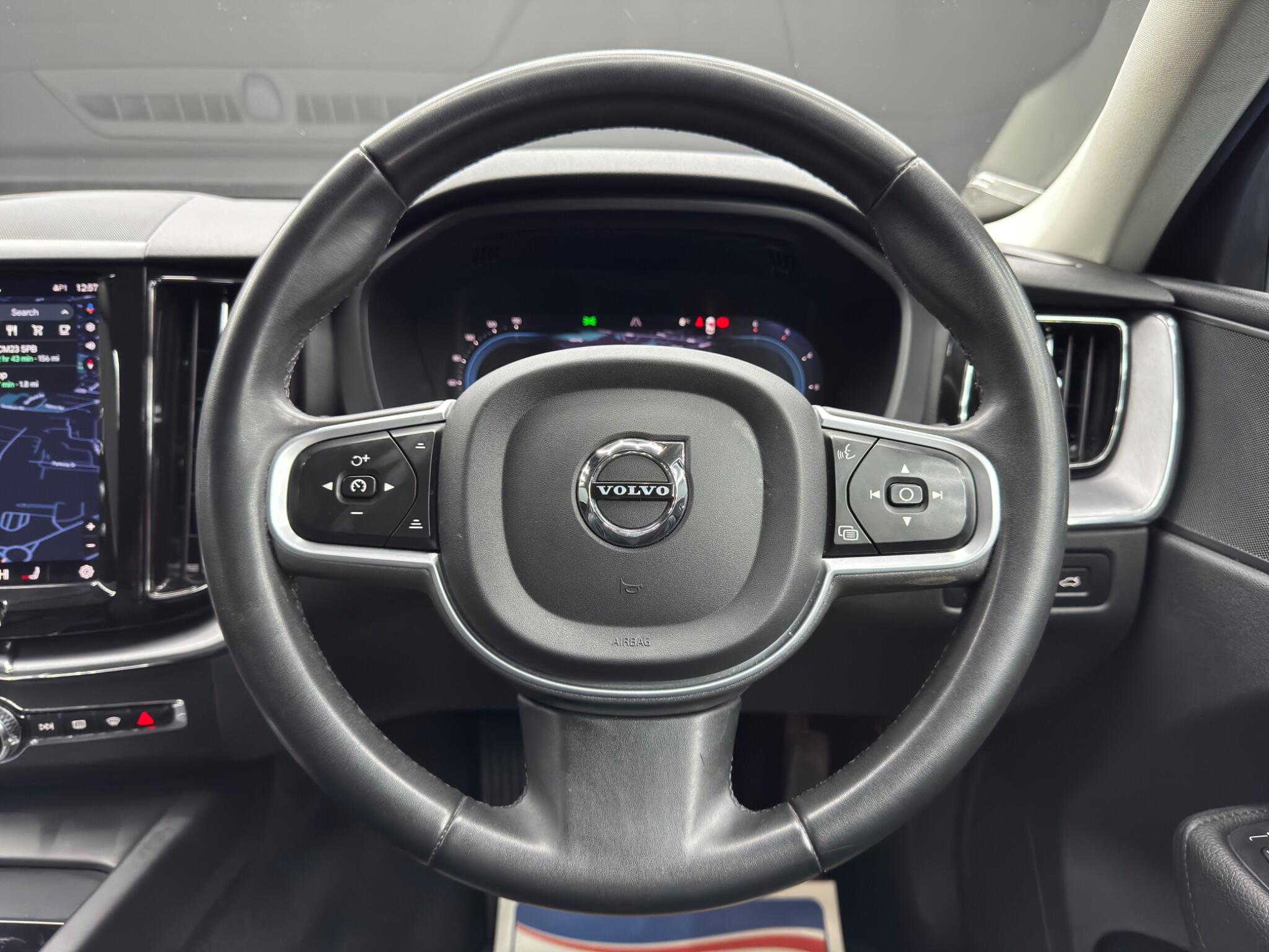 Volvo XC60 view 19
