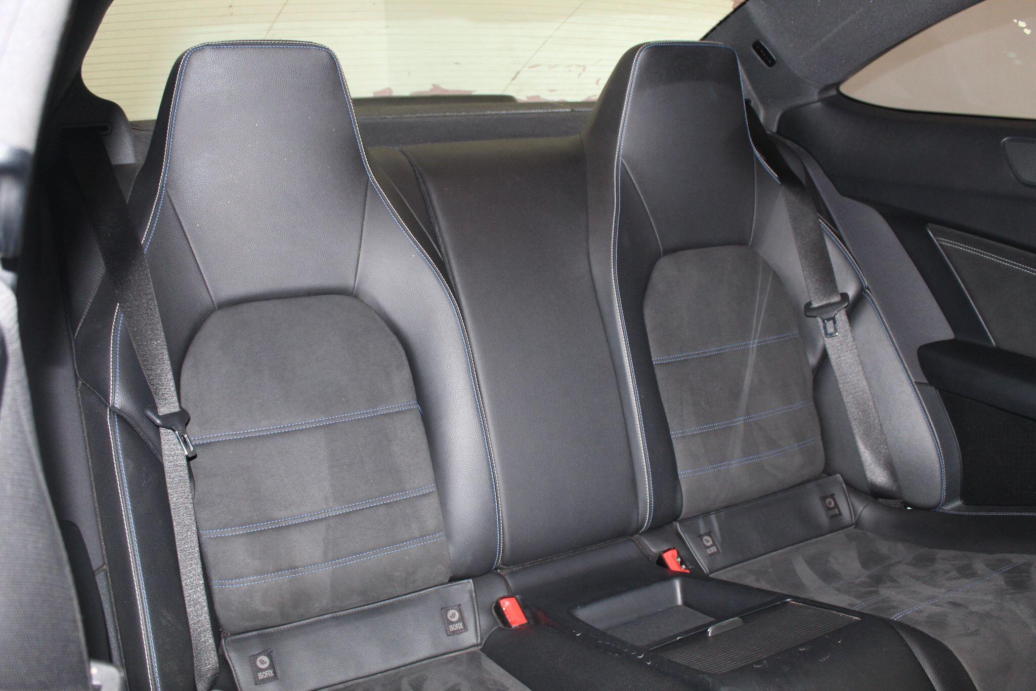 Mercedes-Benz C-Class view 49
