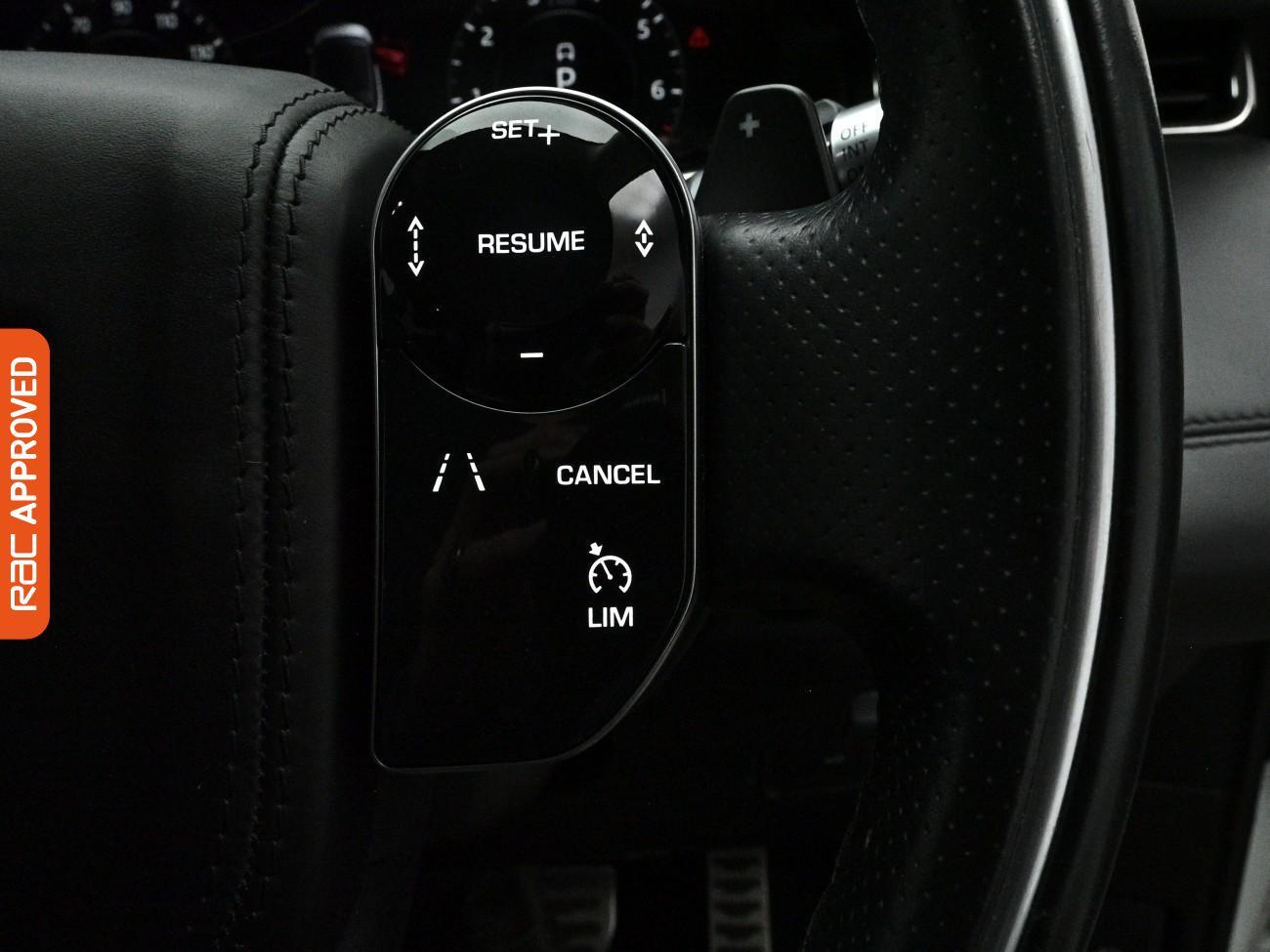 Land Rover Range Rover Evoque view 23