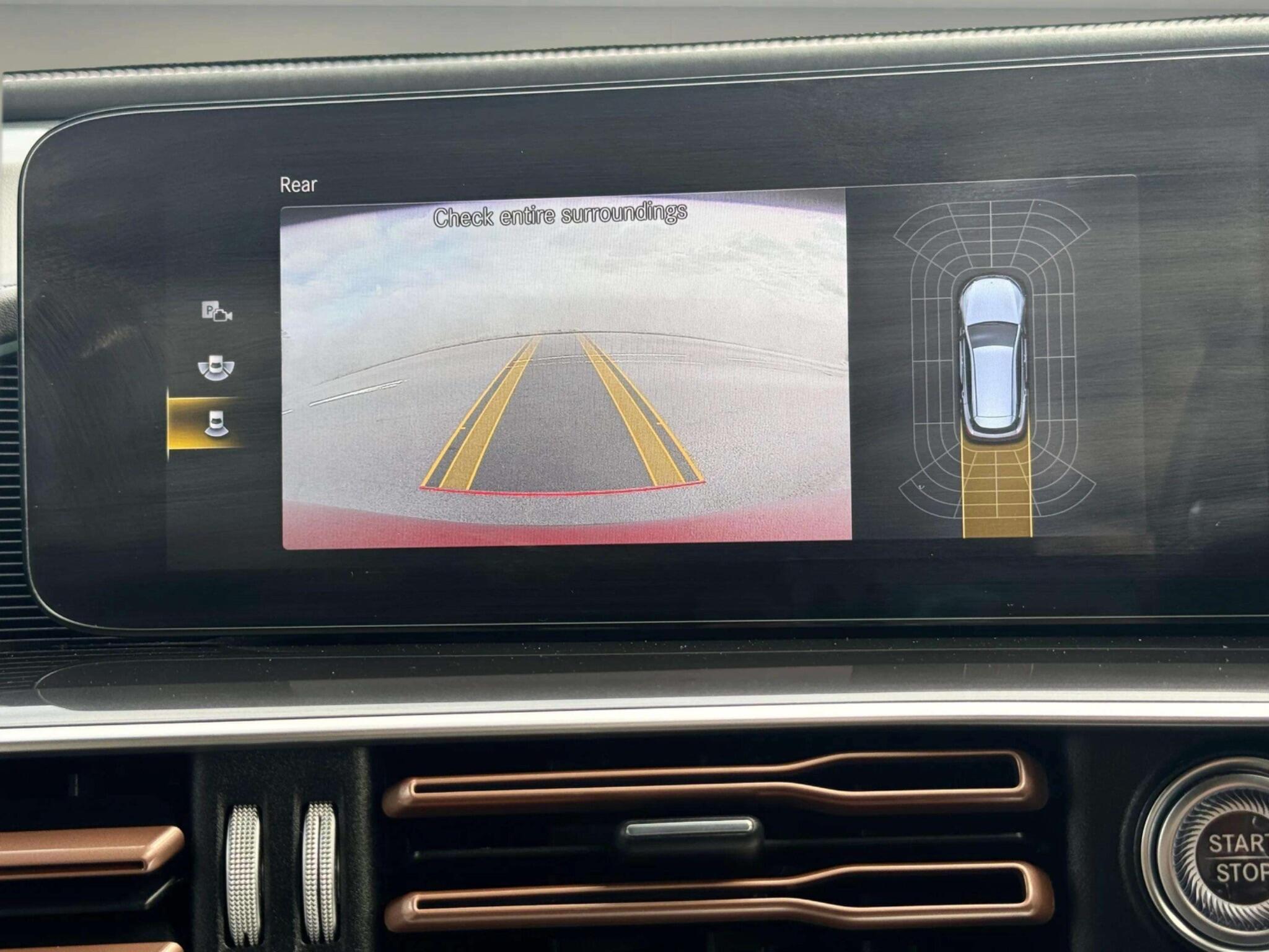 Mercedes-Benz EQC view 7