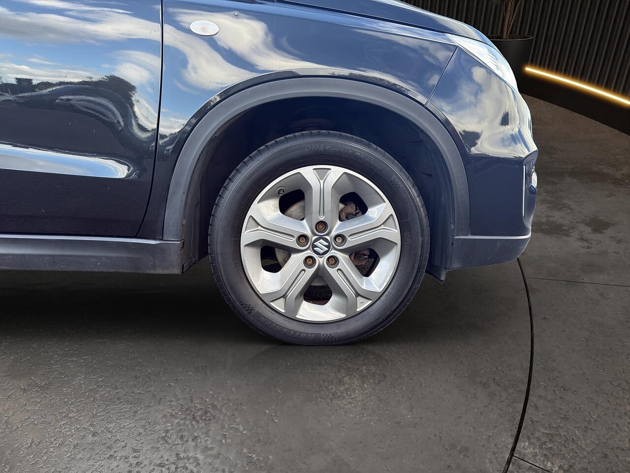 Suzuki Vitara view 5