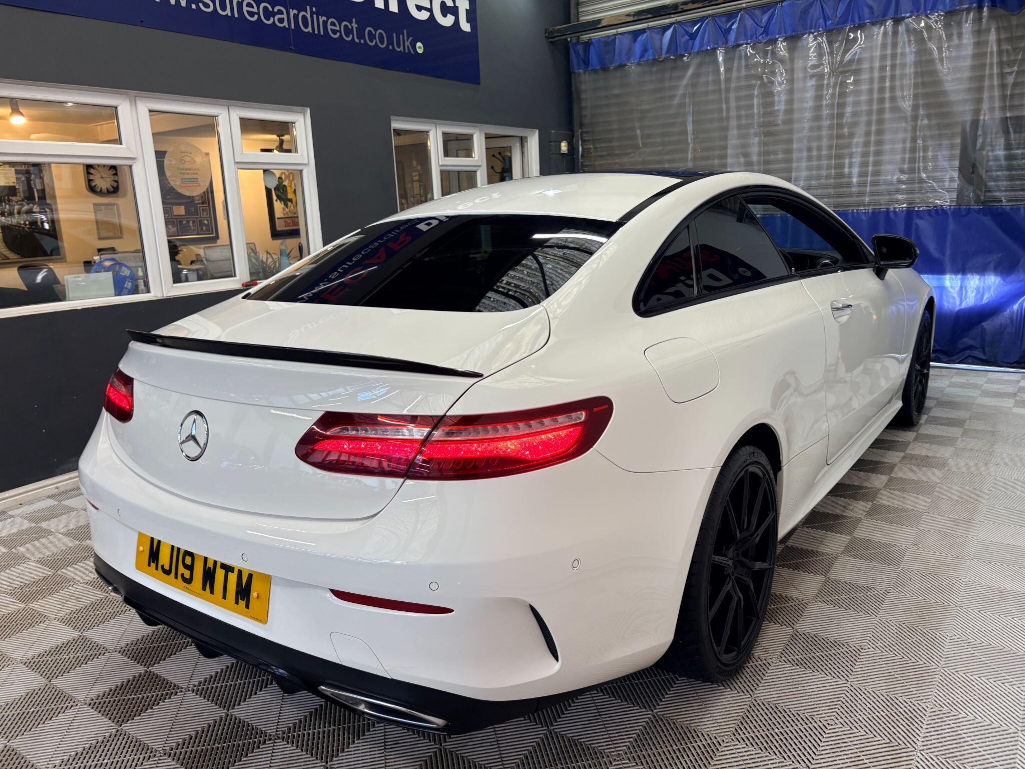 Mercedes-Benz E-Class view 20