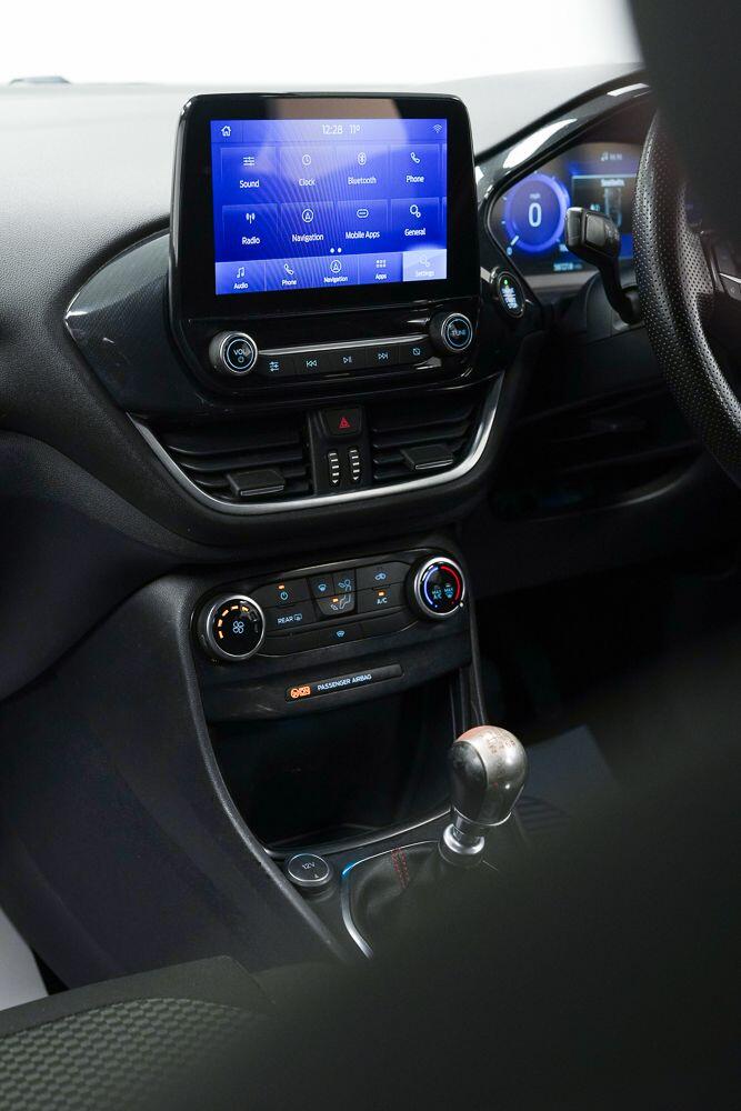 Ford Puma view 26