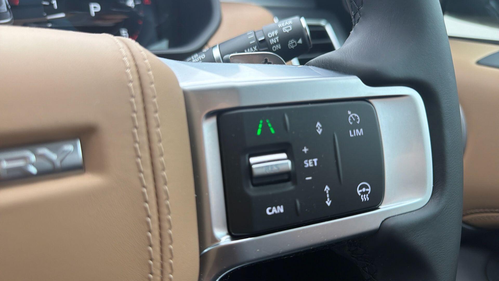 Land Rover Discovery view 22