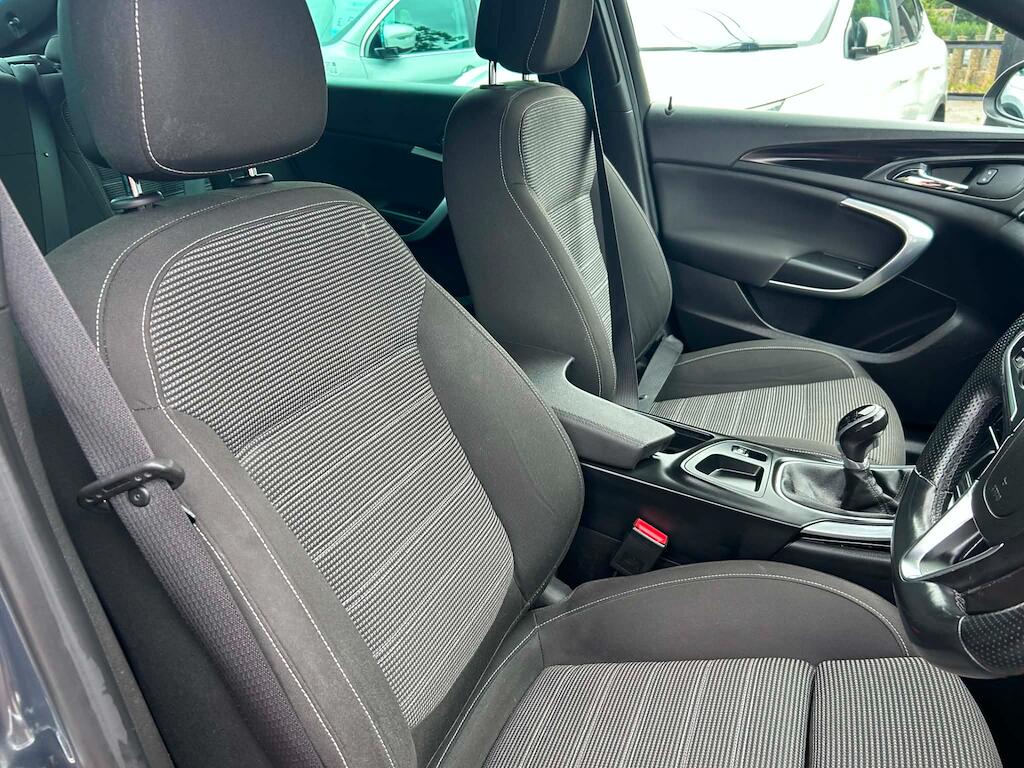 Vauxhall Insignia view 8