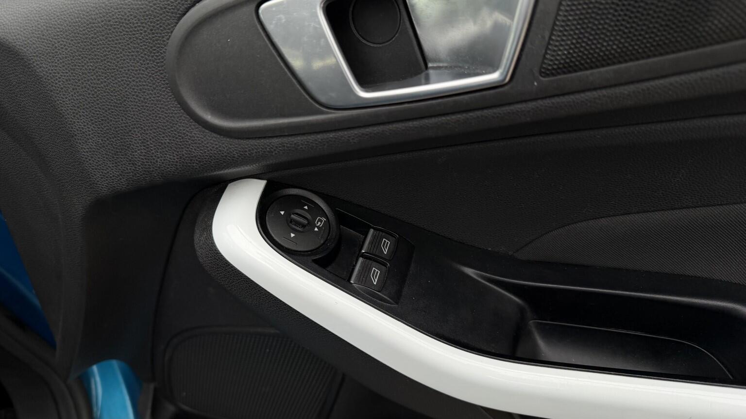 Ford Fiesta view 26