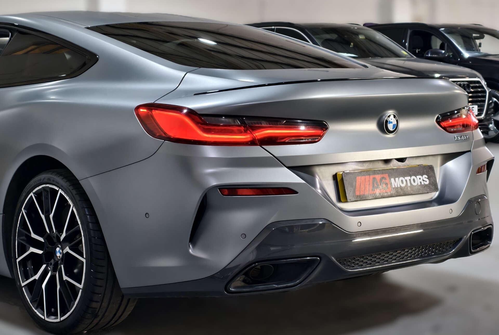 BMW 8 Series view 22