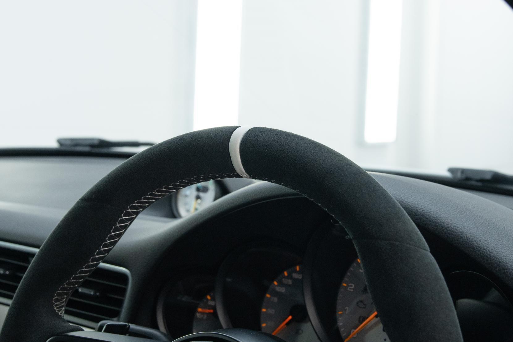 Porsche 911 view 12