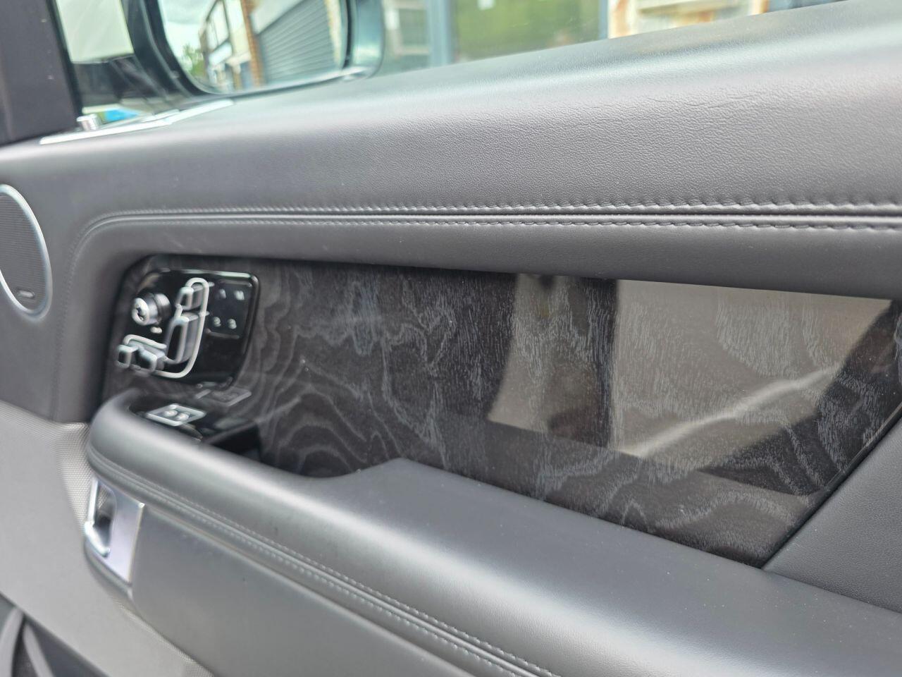 Land Rover Range Rover view 66