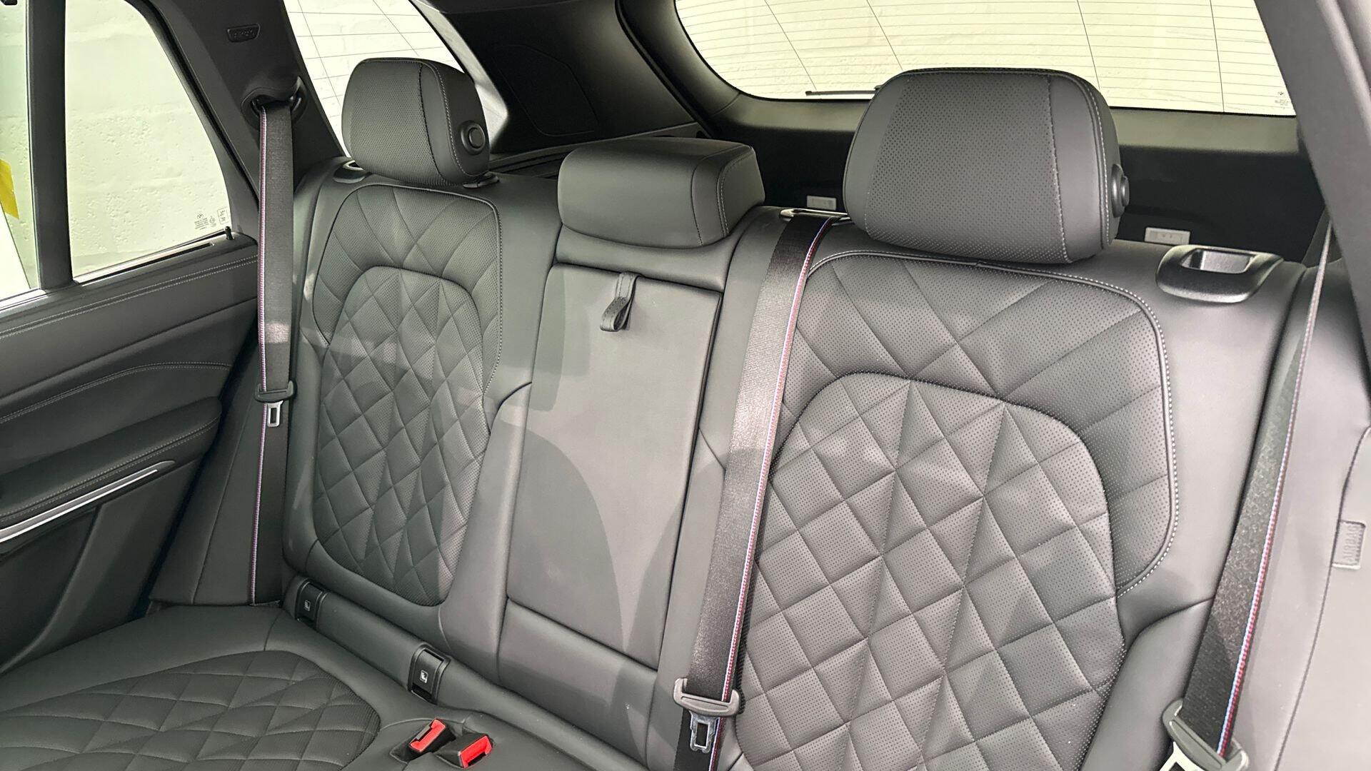 BMW X5 view 12