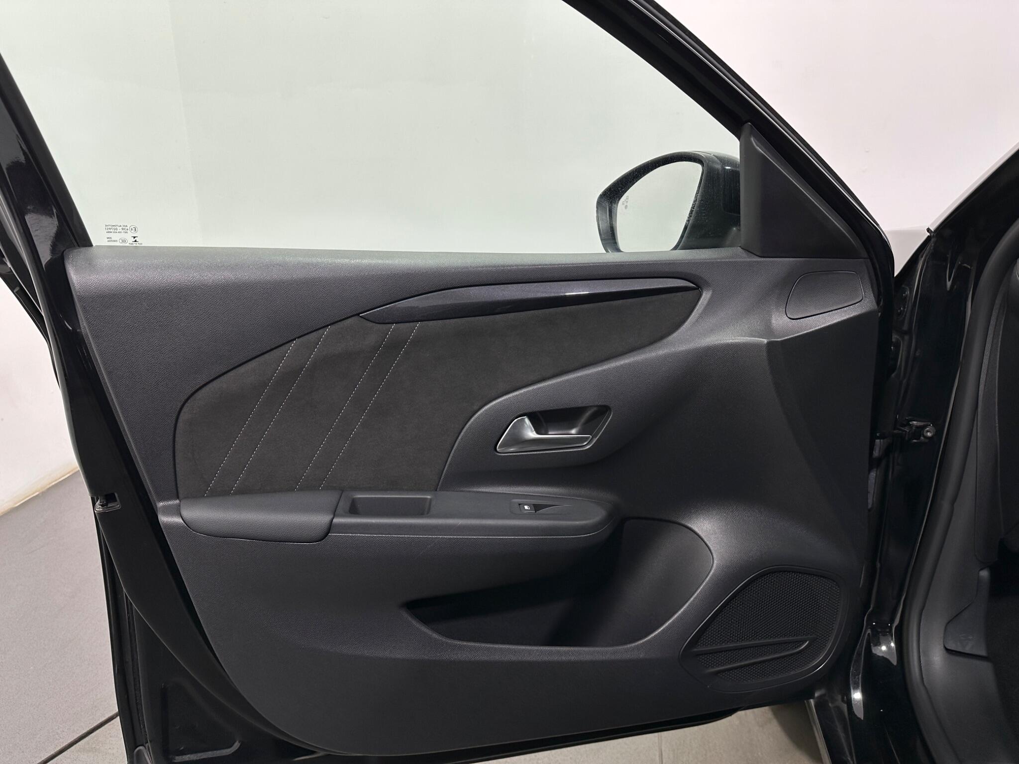 Vauxhall Corsa view 37