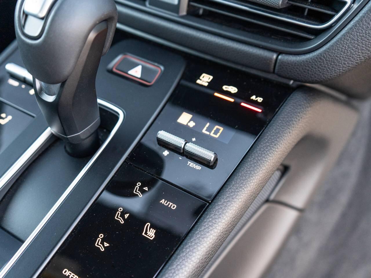 Porsche Macan view 37
