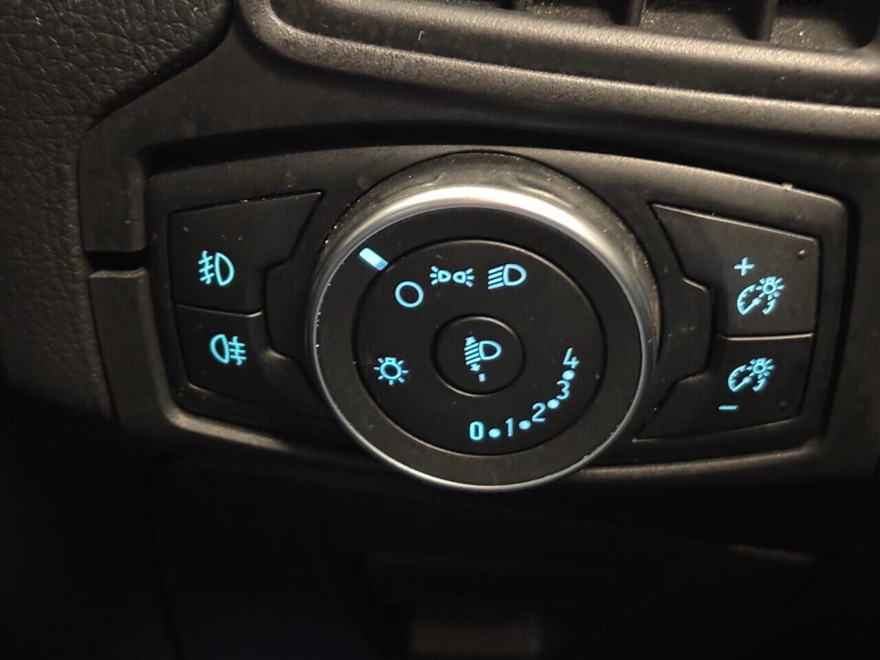 Ford Focus view 41