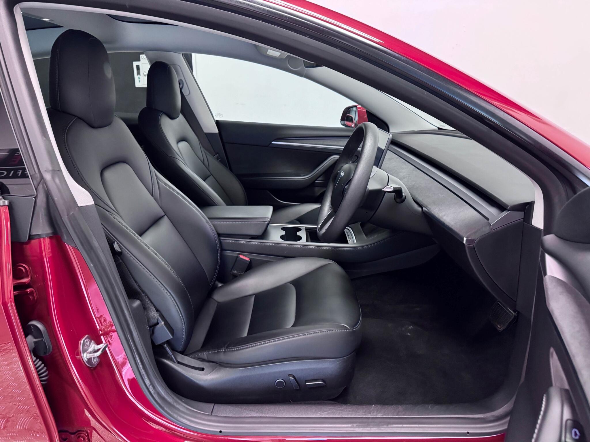 Tesla Model 3 view 28