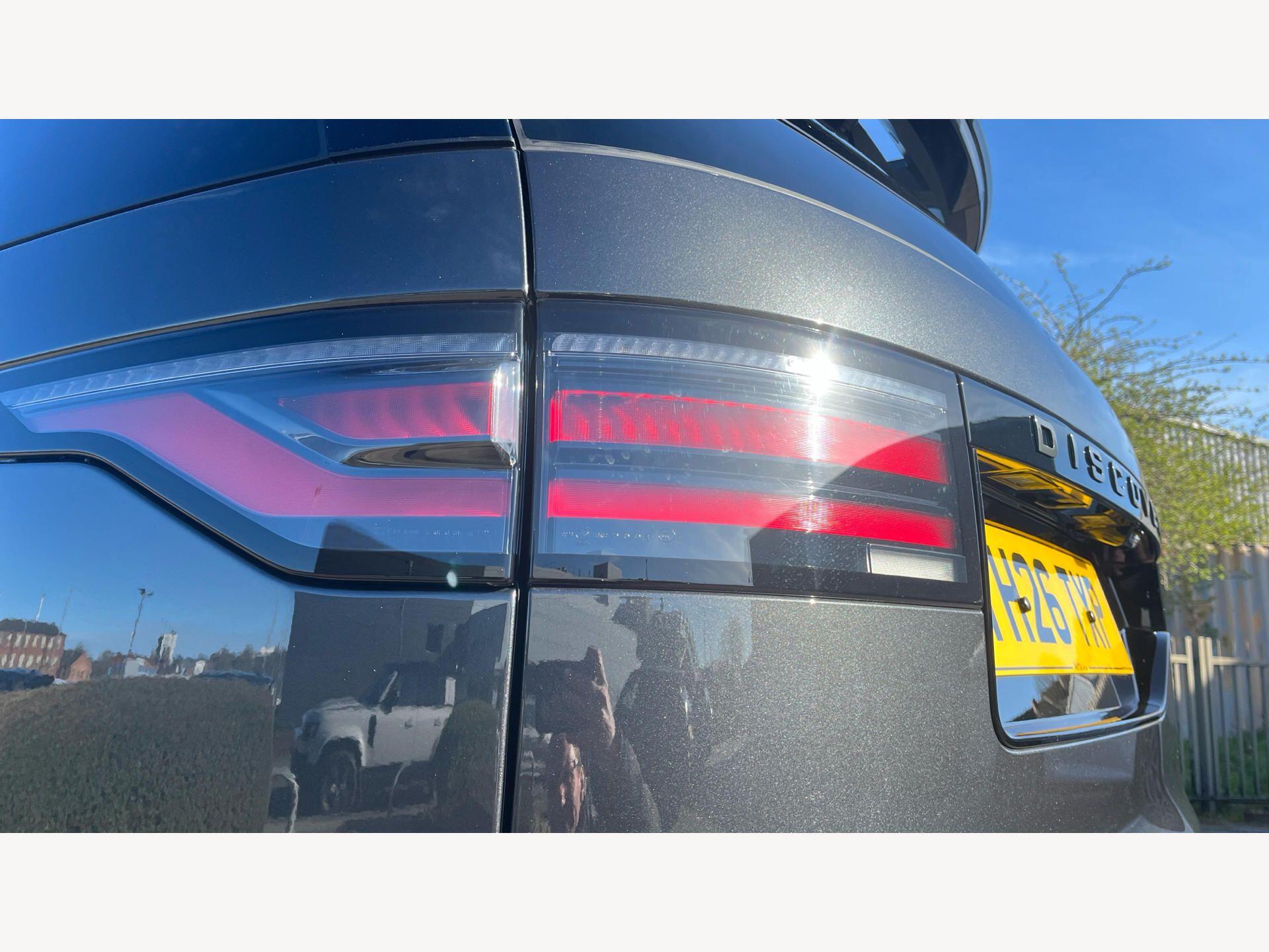 Land Rover Discovery view 23