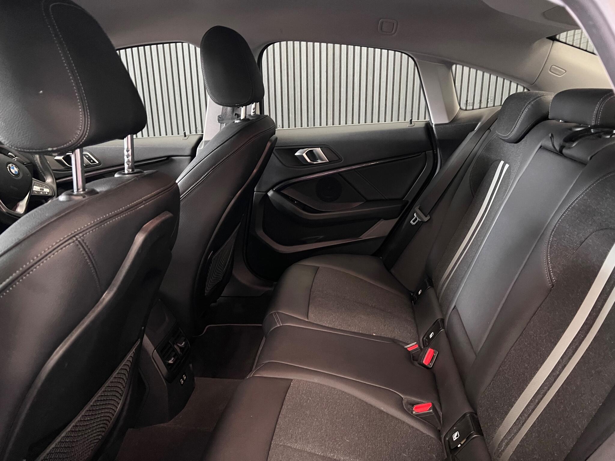 BMW 2 Series view 19