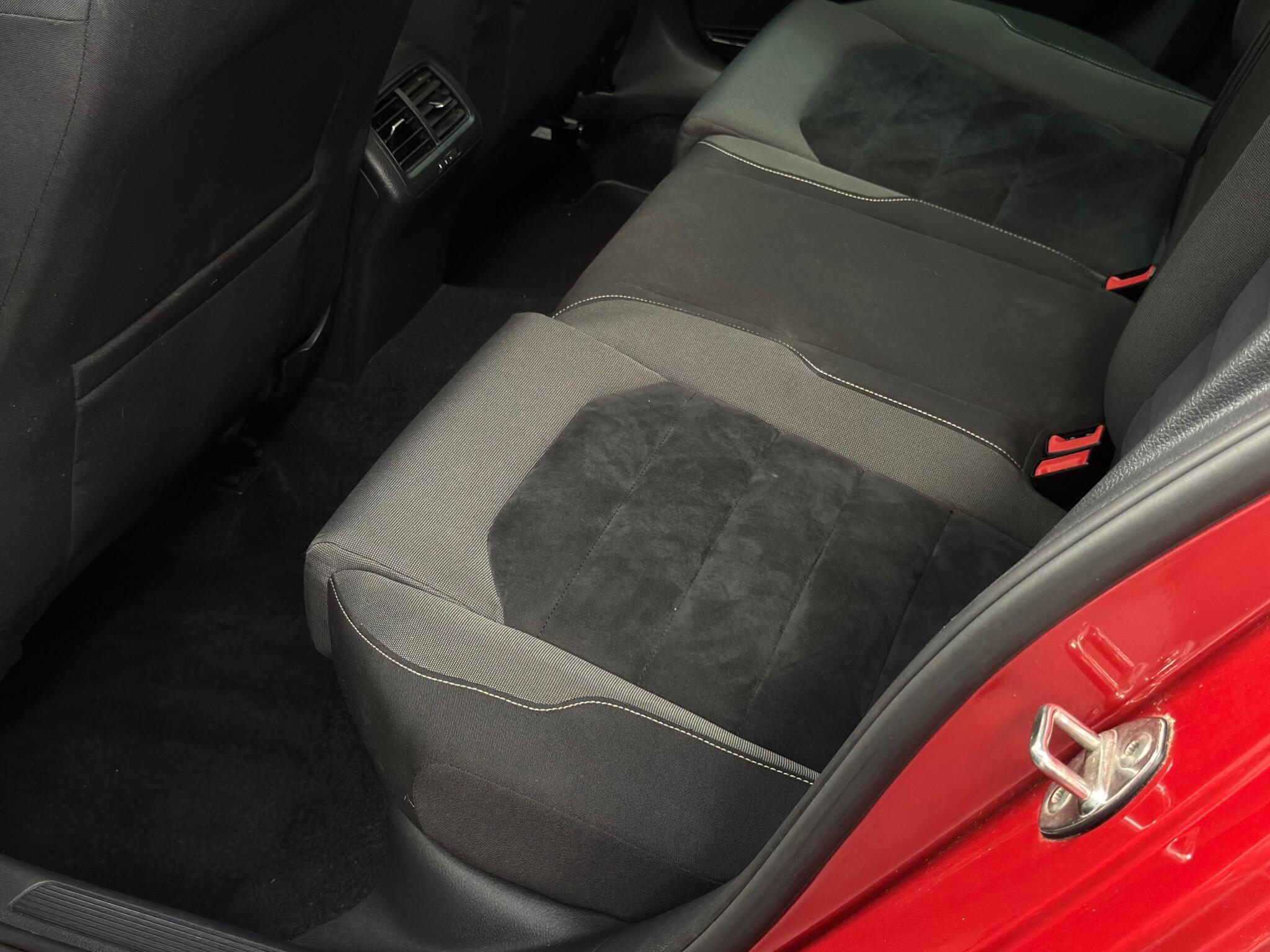 Volkswagen Golf view 54