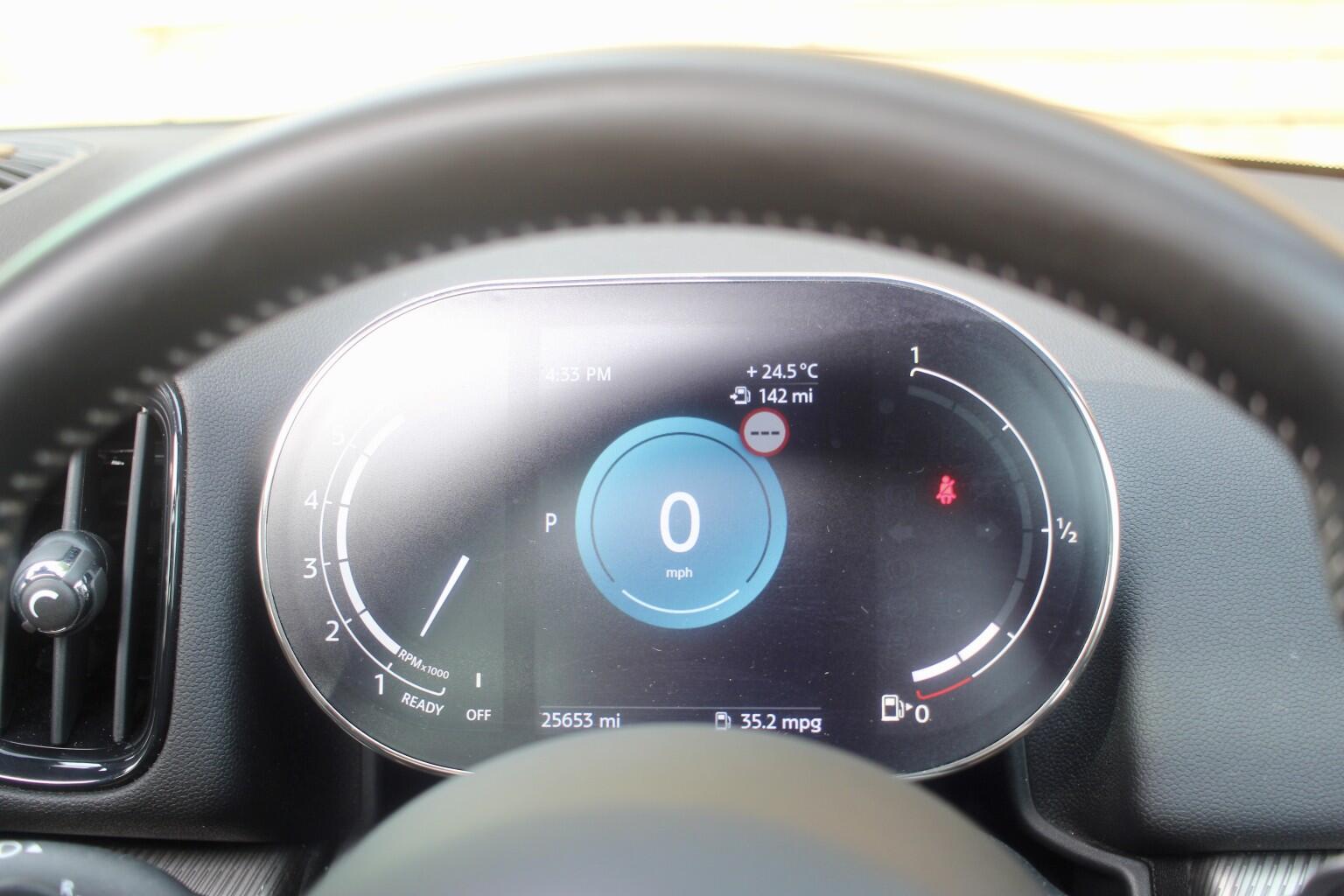 Mini Countryman view 26