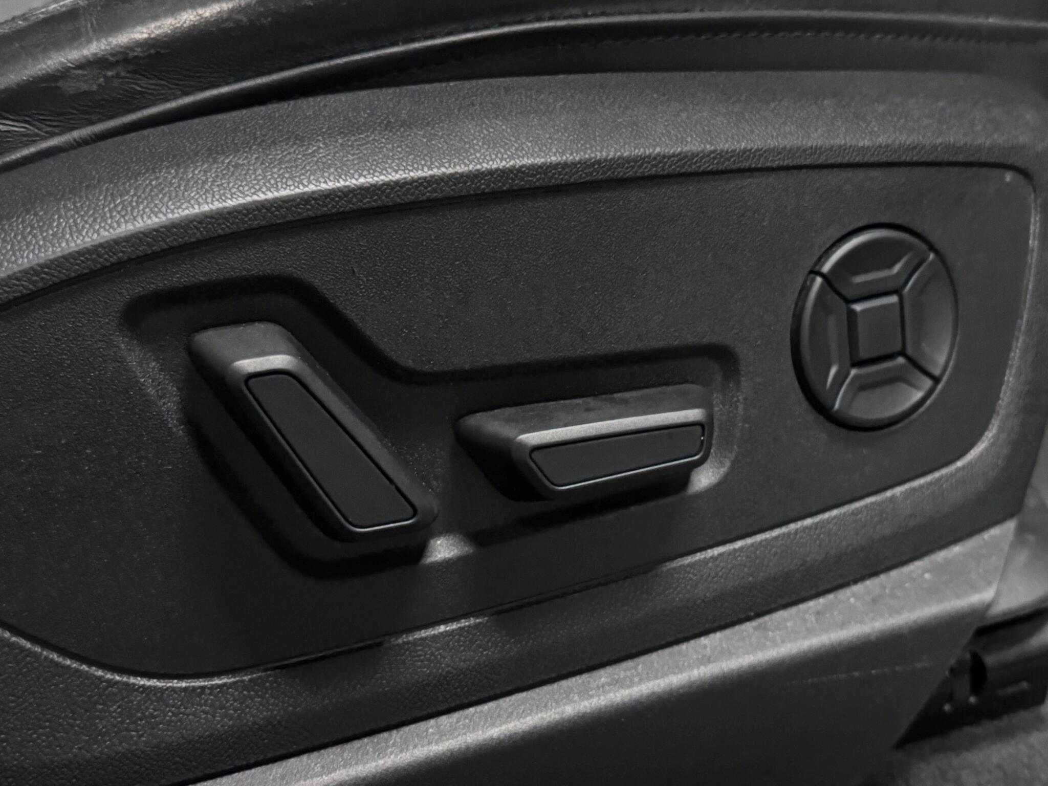 Audi E-Tron view 19