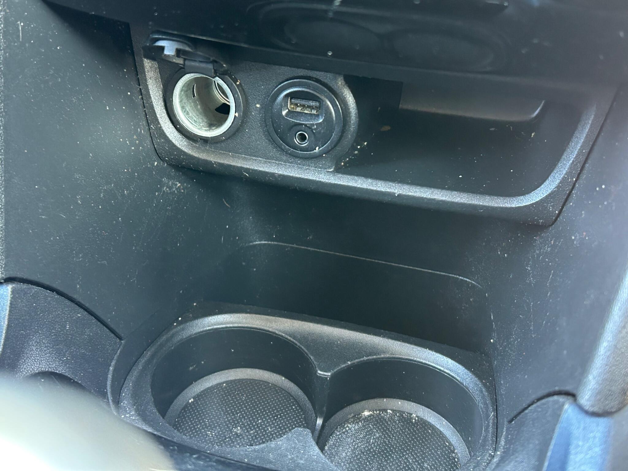 Peugeot 2008 view 27
