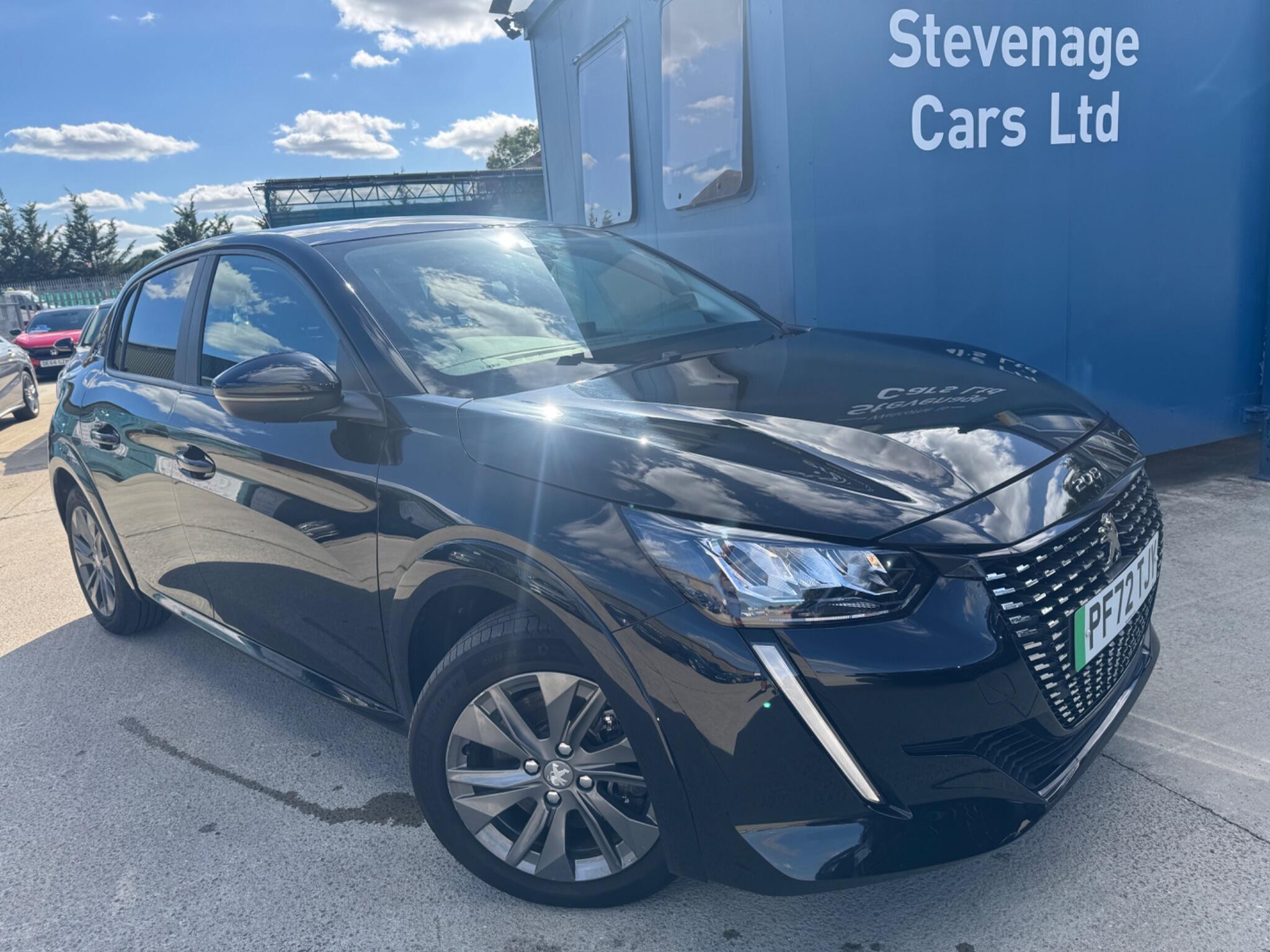 Peugeot E-208 main image