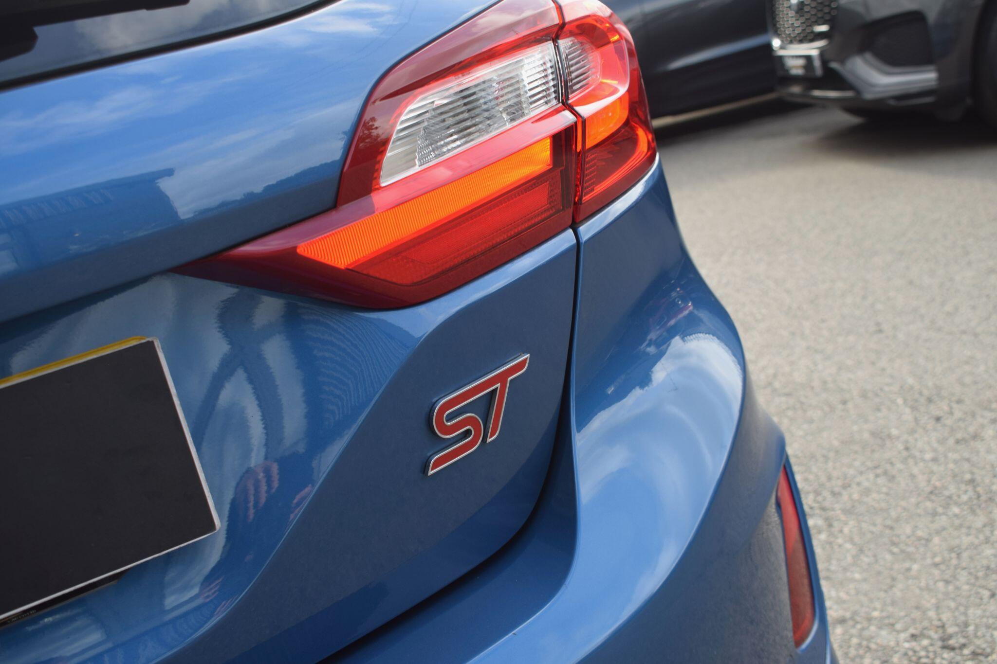 Ford Fiesta view 45