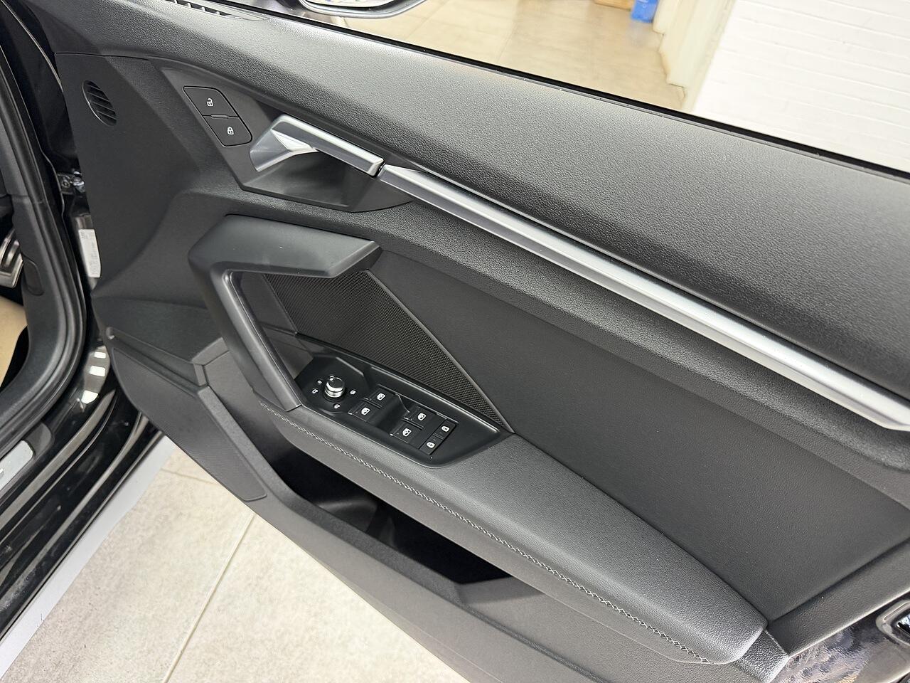 Audi A3 view 16