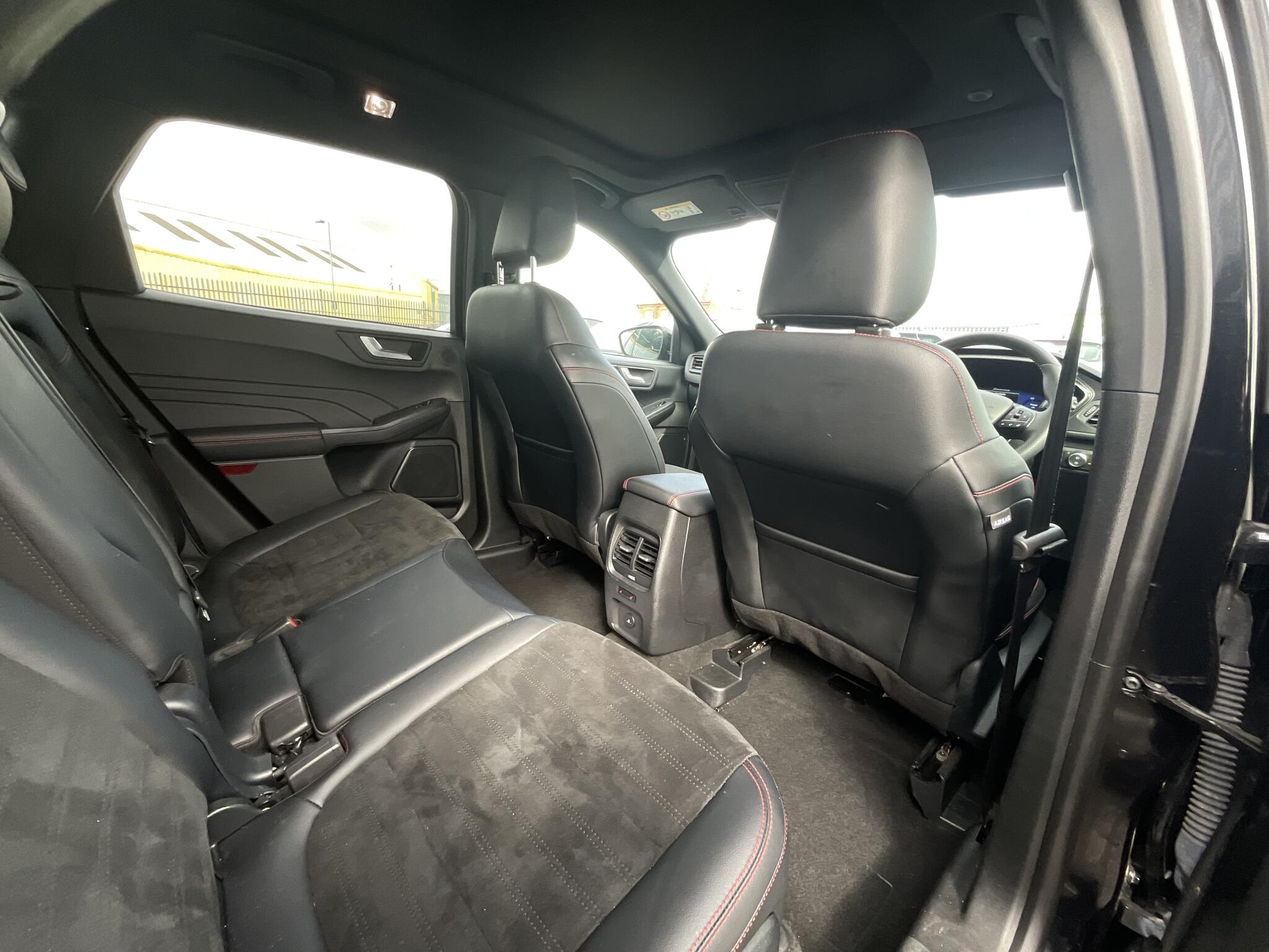 Ford Kuga view 10