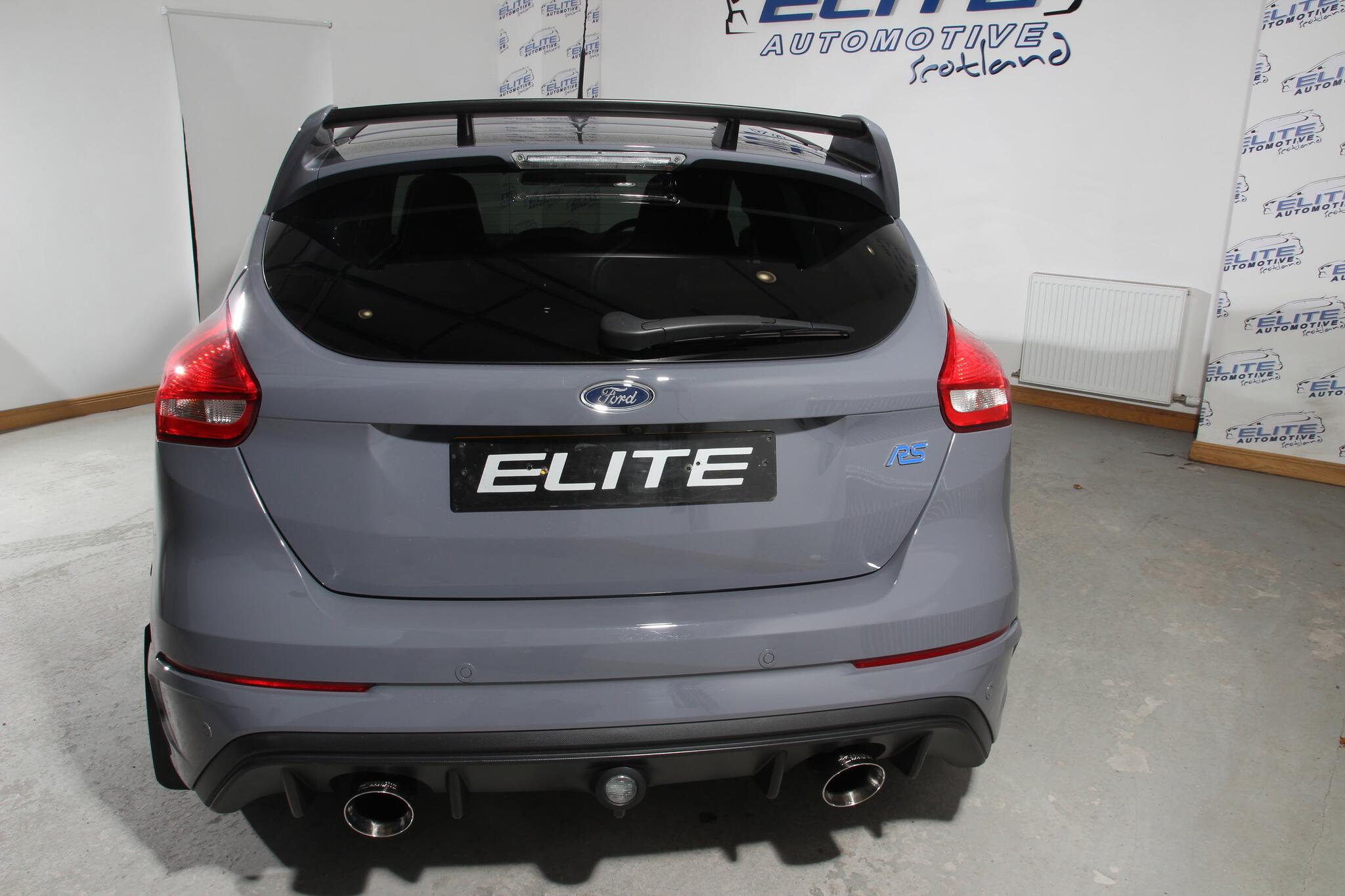 Ford Focus view 12