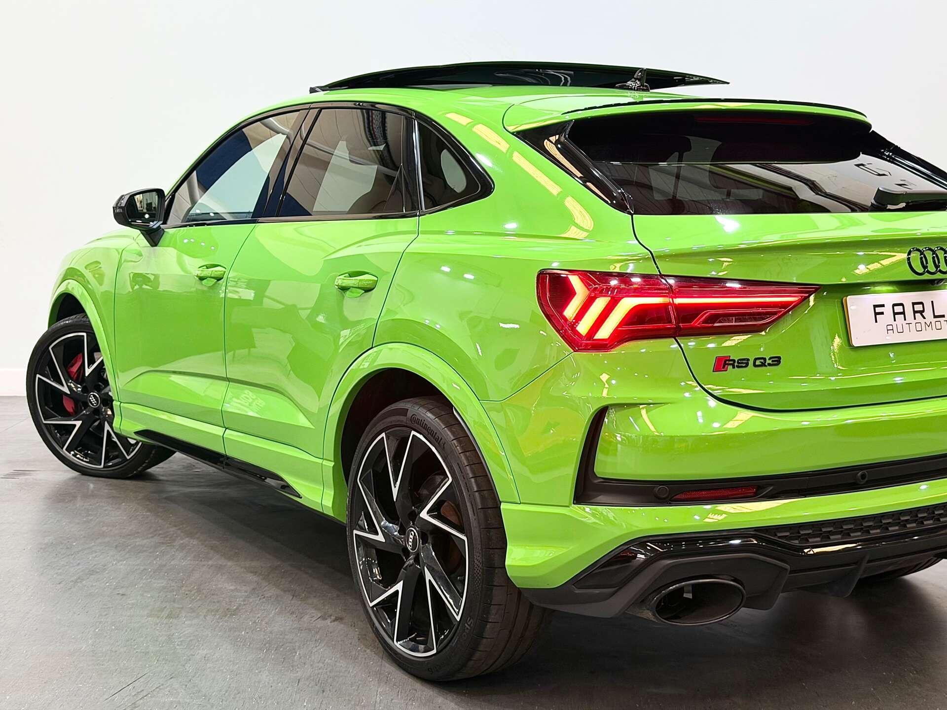Audi RS Q3 view 17
