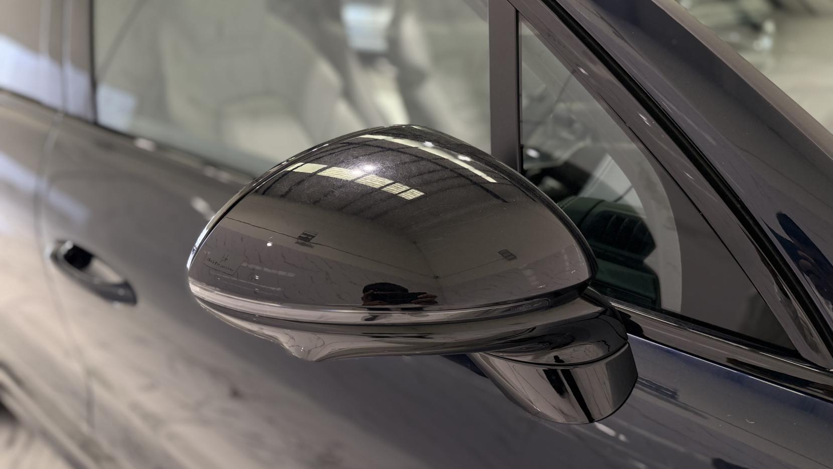 Porsche Cayenne view 53