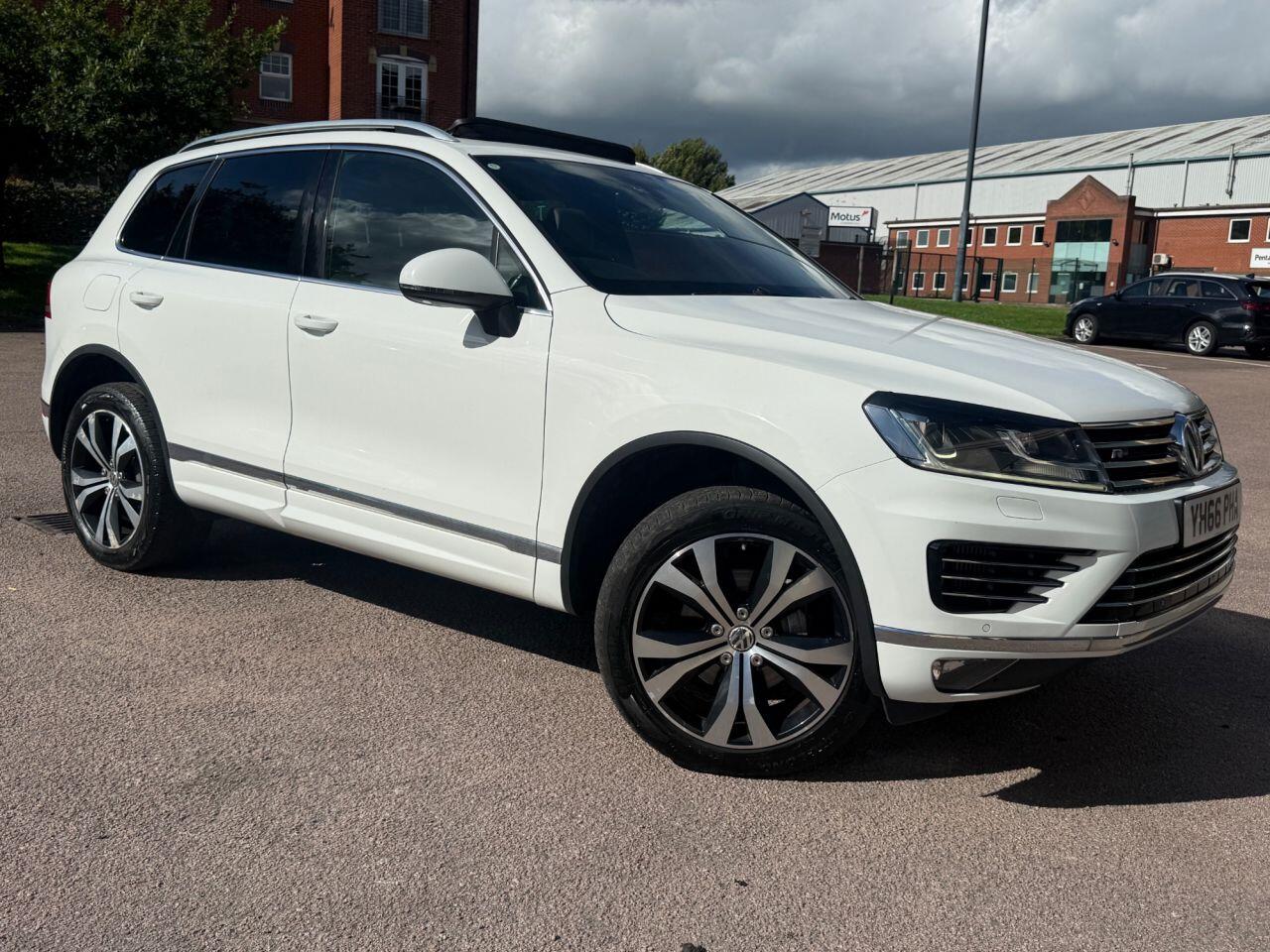 Volkswagen Touareg view 40