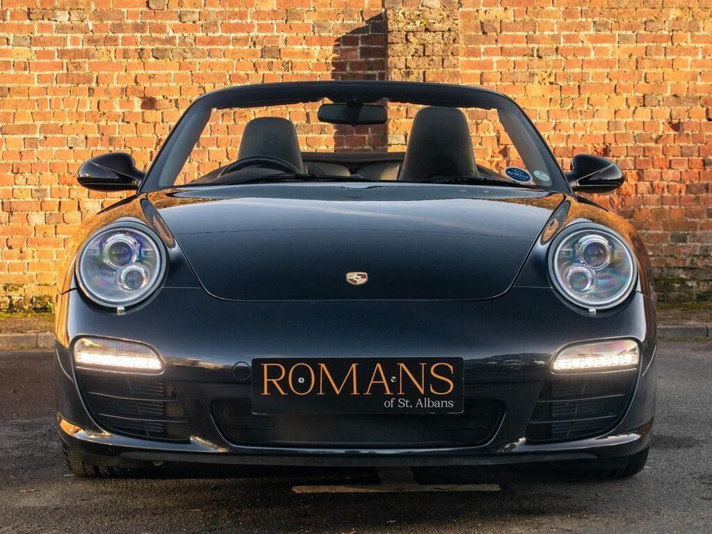 Porsche 911 view 14