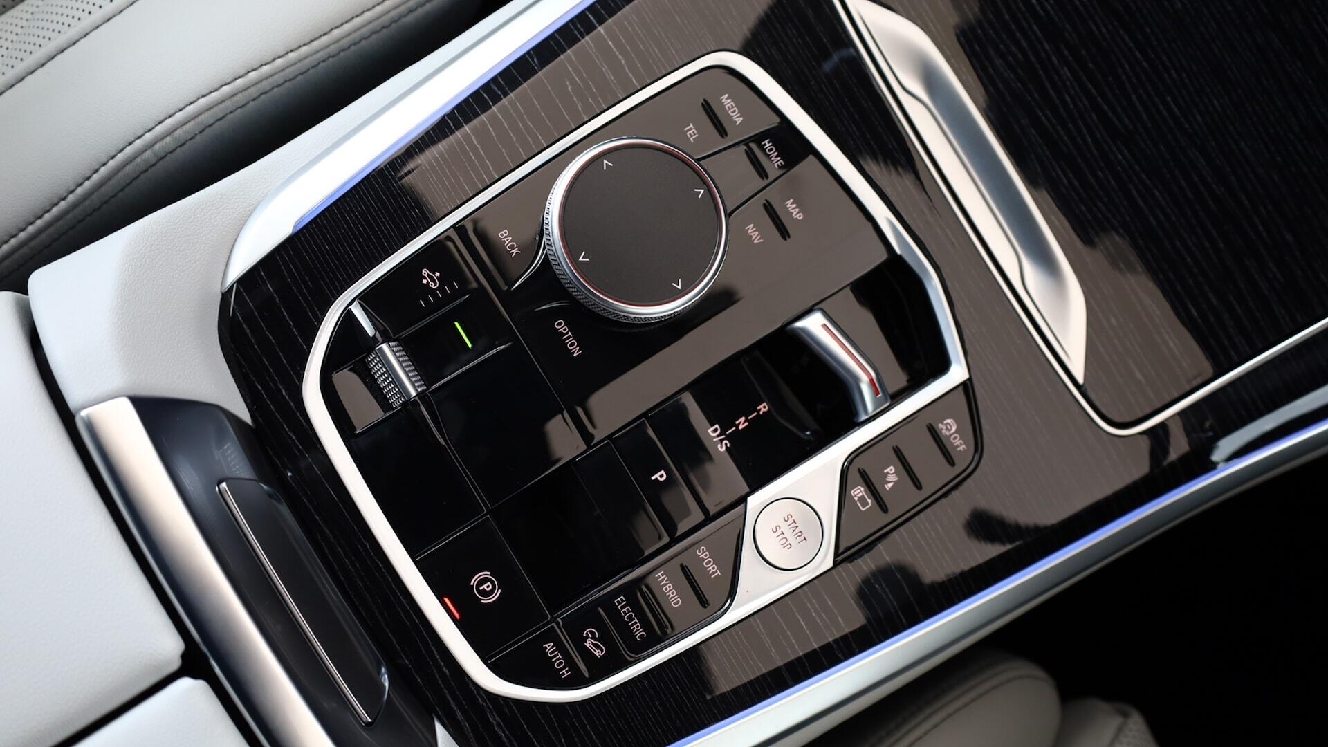BMW X5 view 10