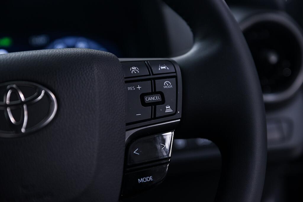 Toyota C-HR view 26