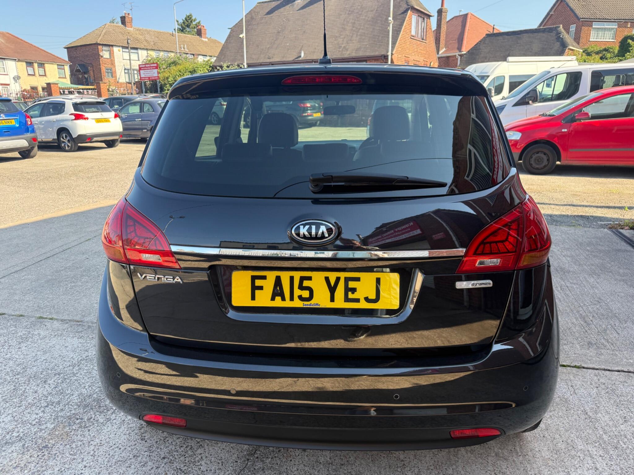 Kia Venga view 8